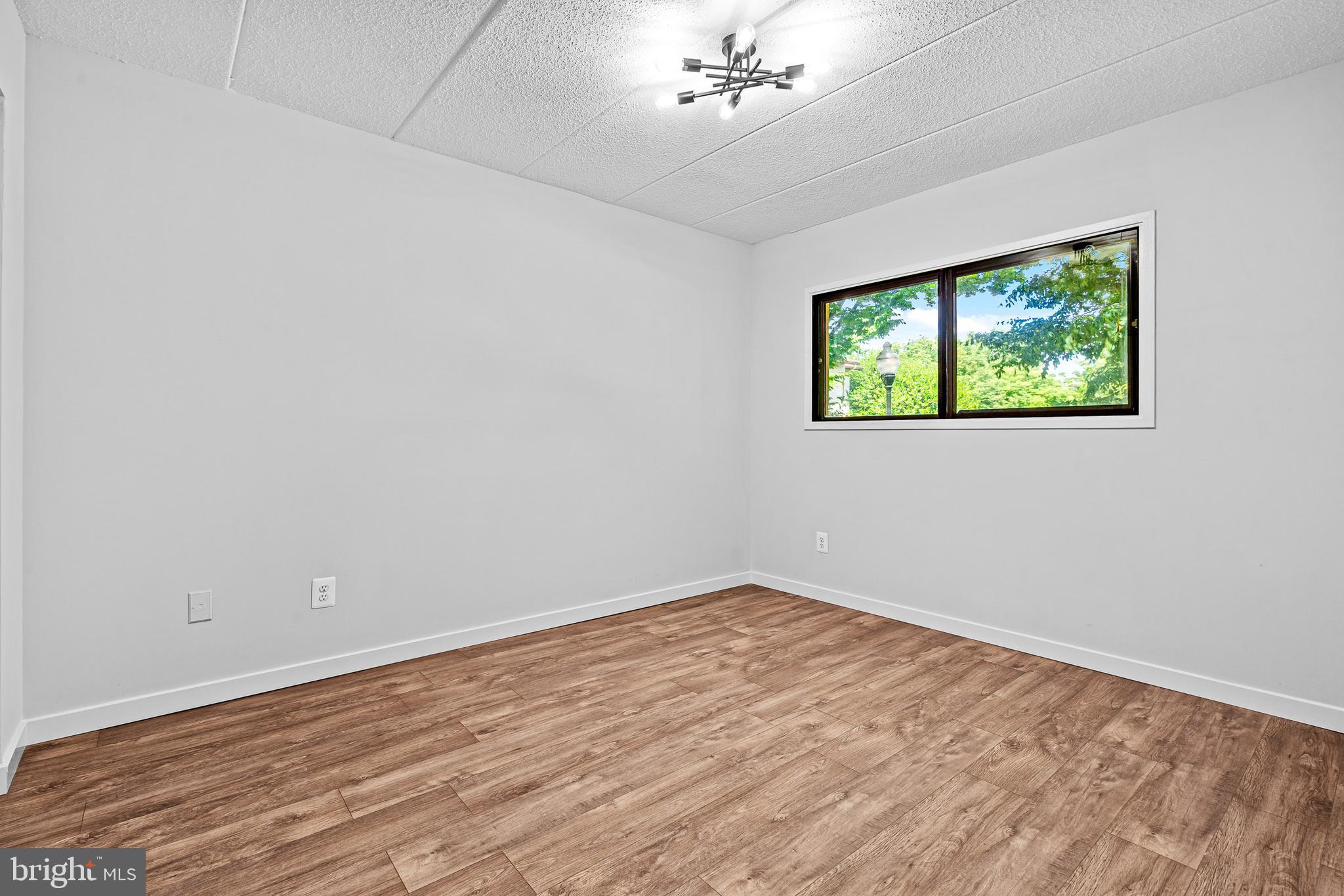 DEERING WOODS - Residential