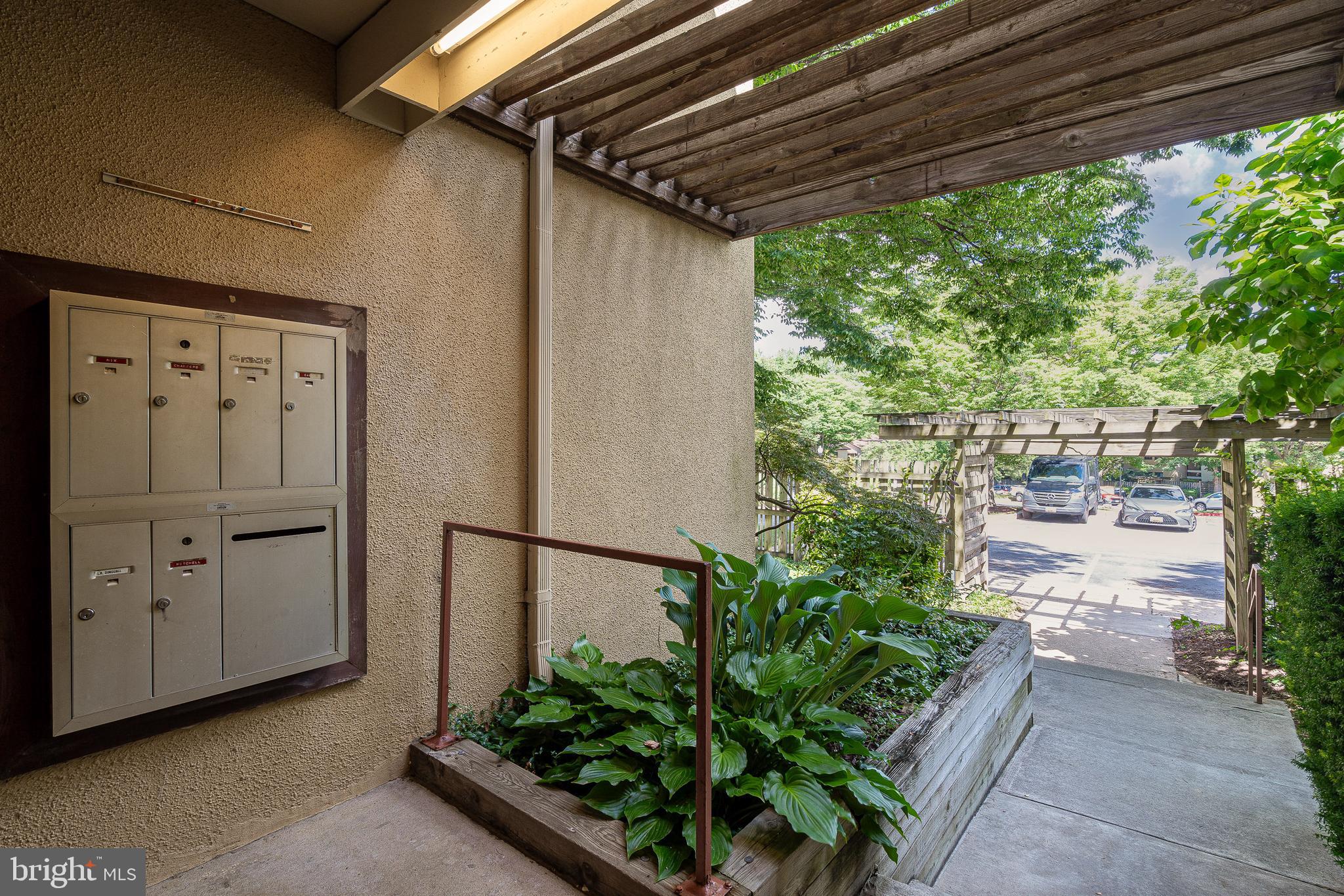 DEERING WOODS - Residential