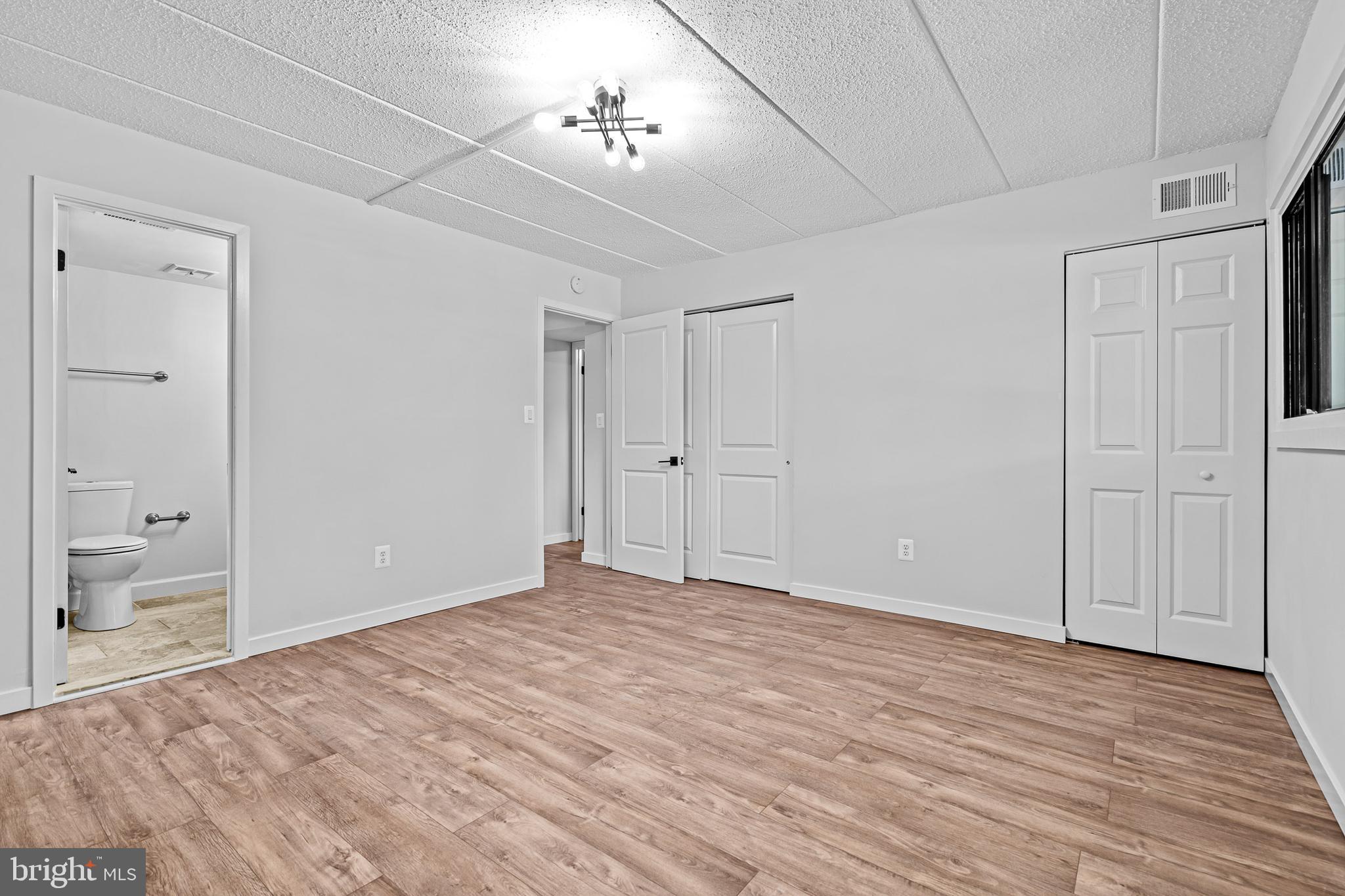 DEERING WOODS - Residential