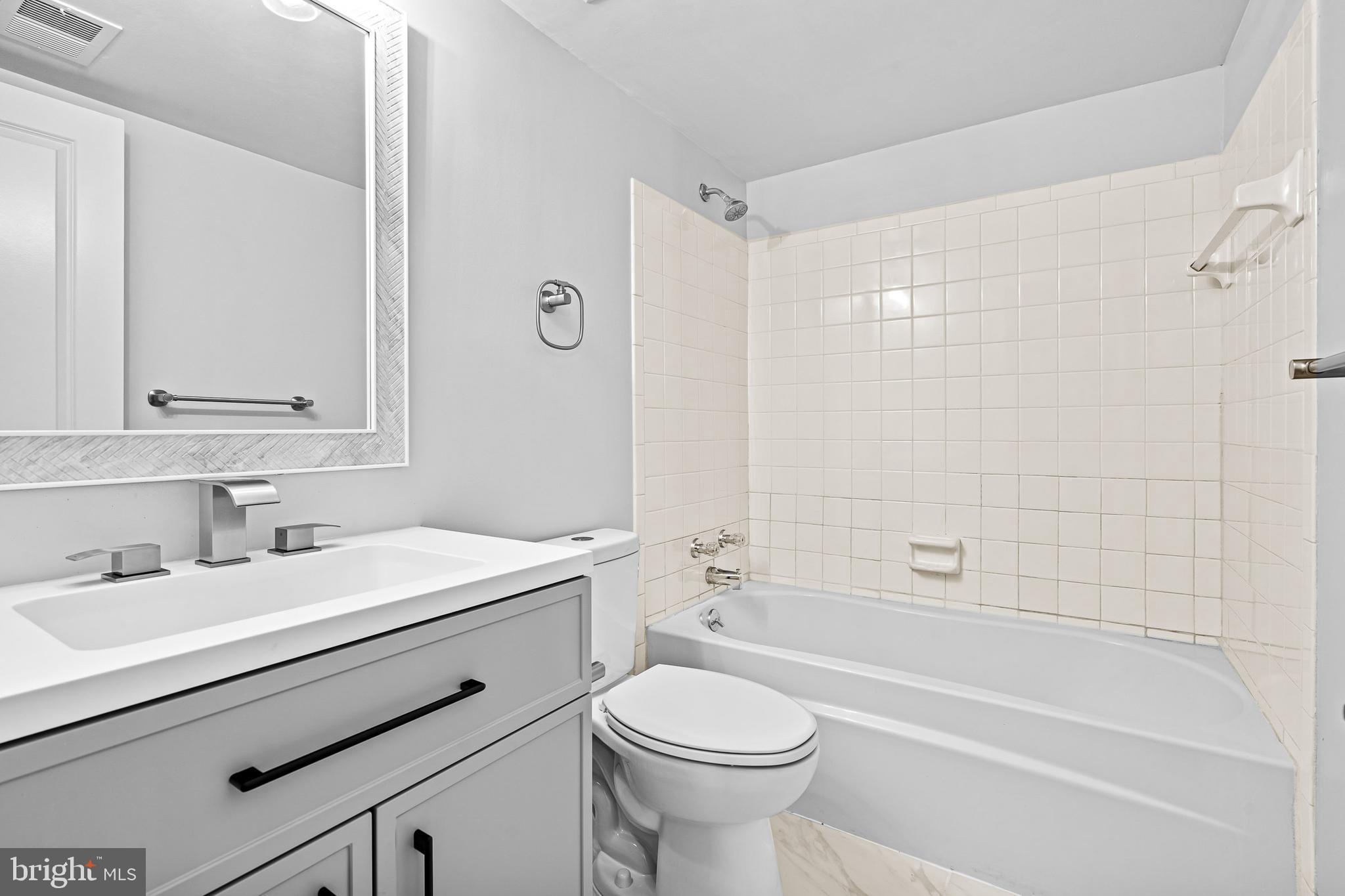 DEERING WOODS - Residential