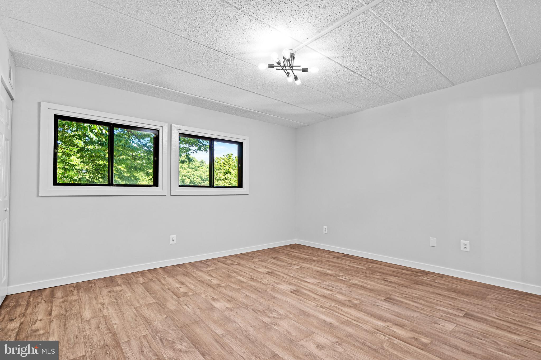 DEERING WOODS - Residential