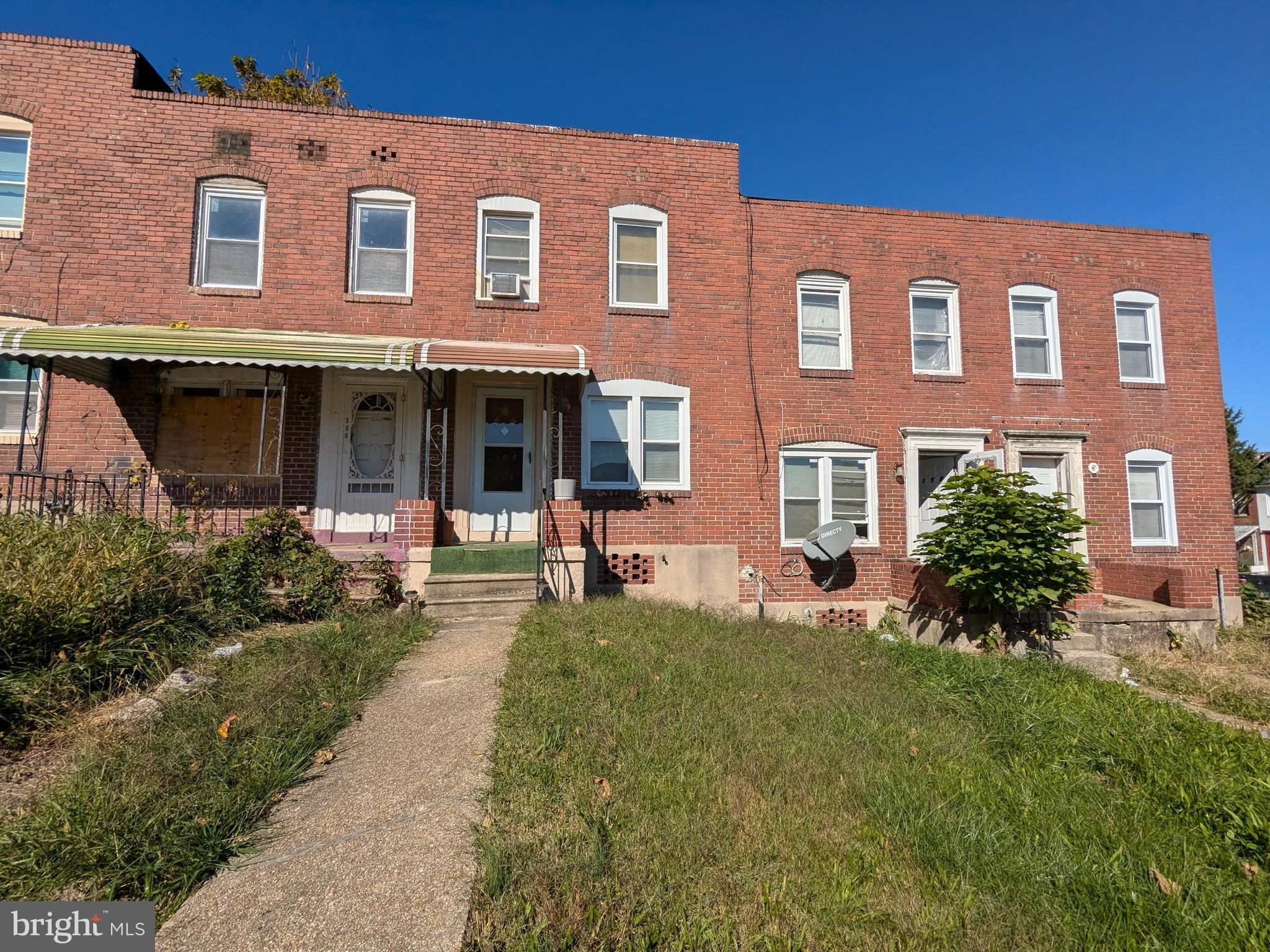 This is a great property to add to your portfolio or if you just want some extra income. The property has a tenant in it that has been there for 10 years. Take advantage of this great price, the possibilities are endless.