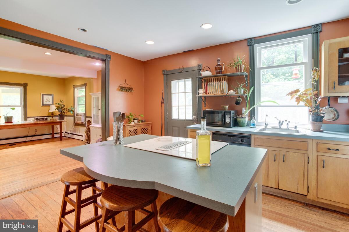 MONROVIA - Residential