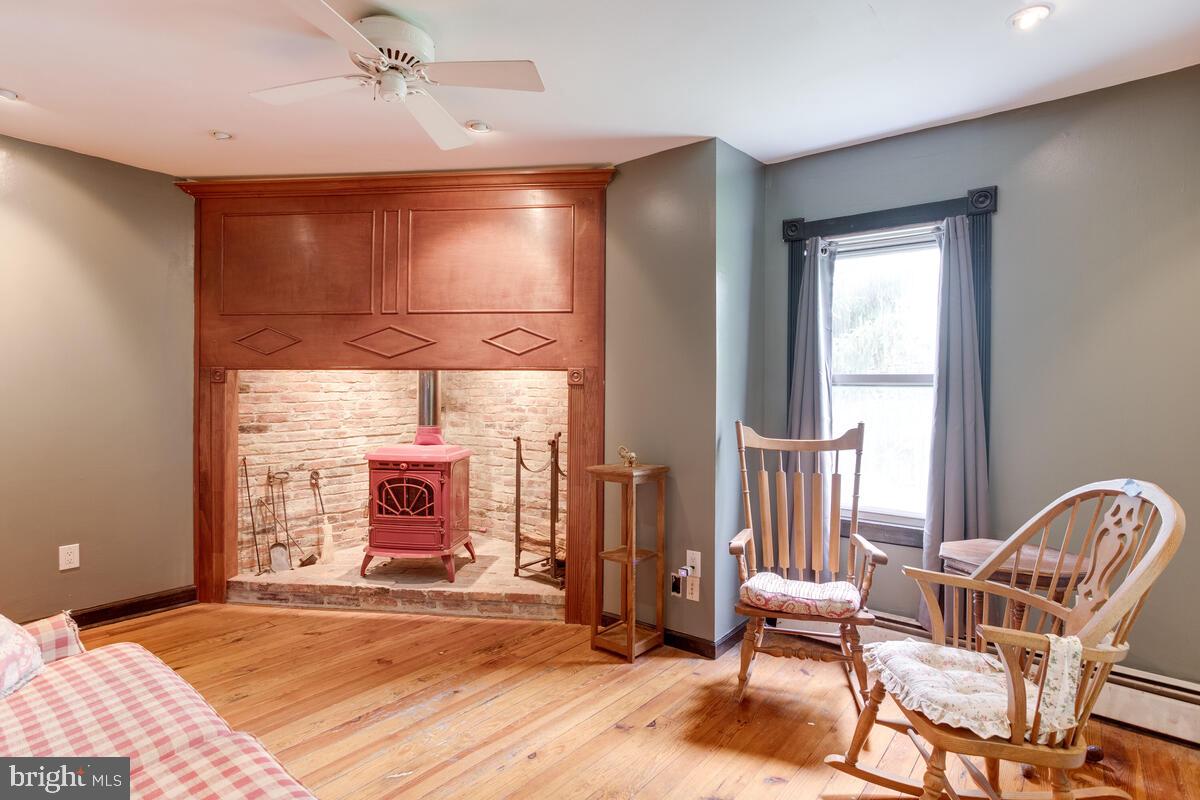 MONROVIA - Residential