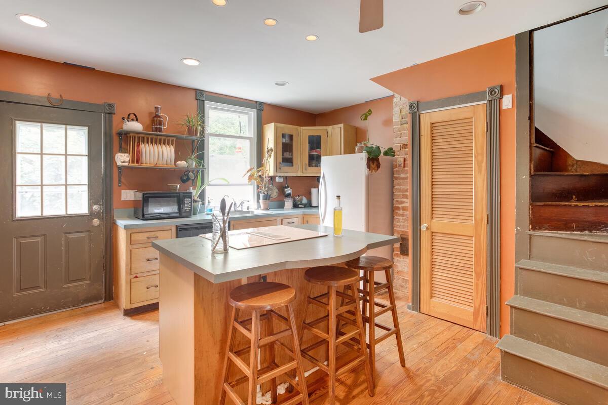 MONROVIA - Residential