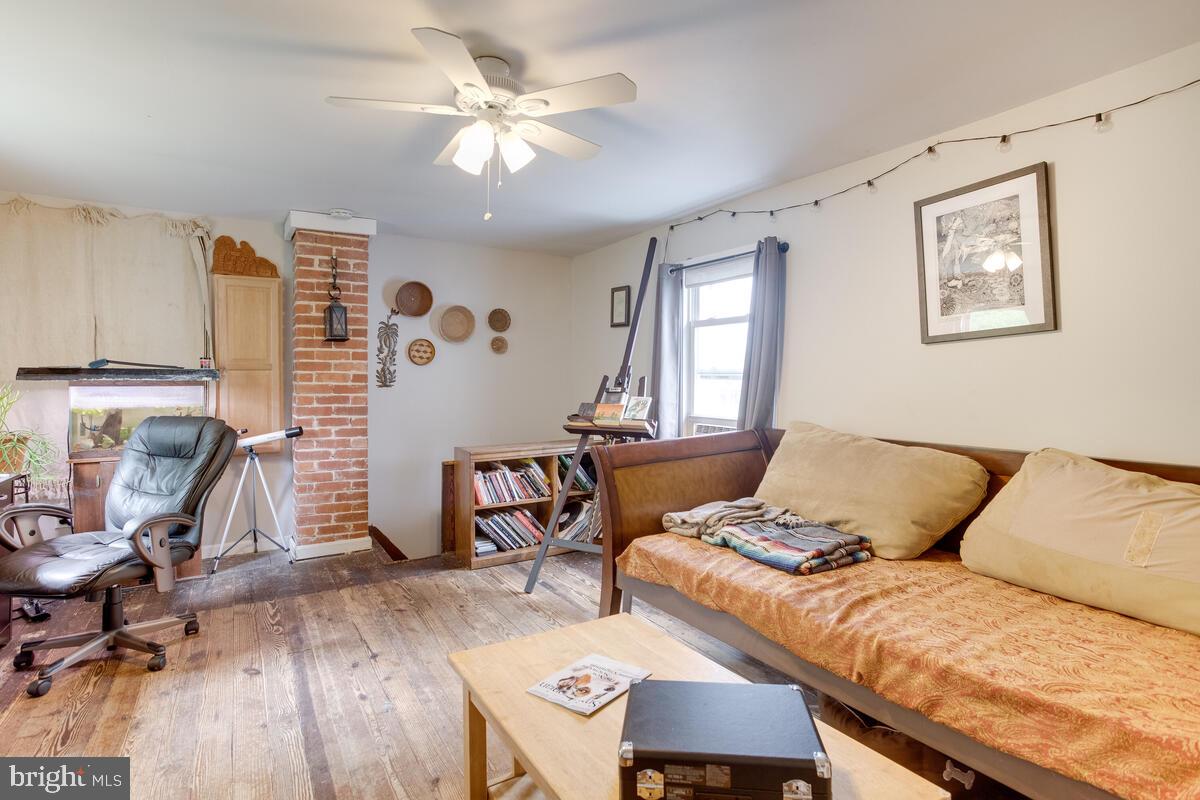 MONROVIA - Residential