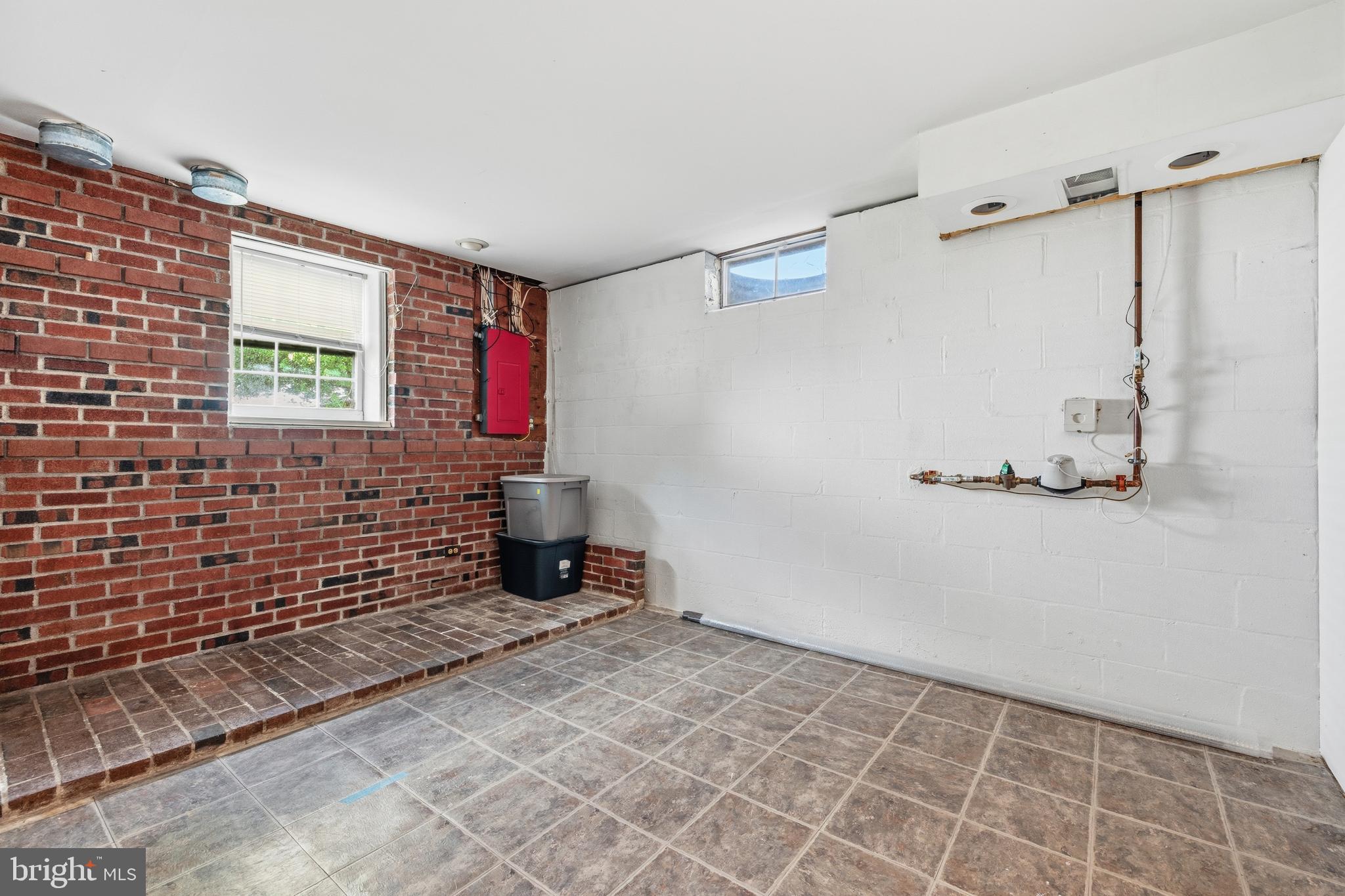 MT AIRY VILLAGE - Residential