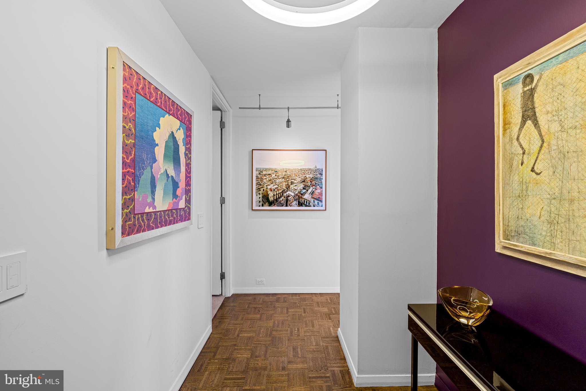 4000 N CHARLES STREET 912