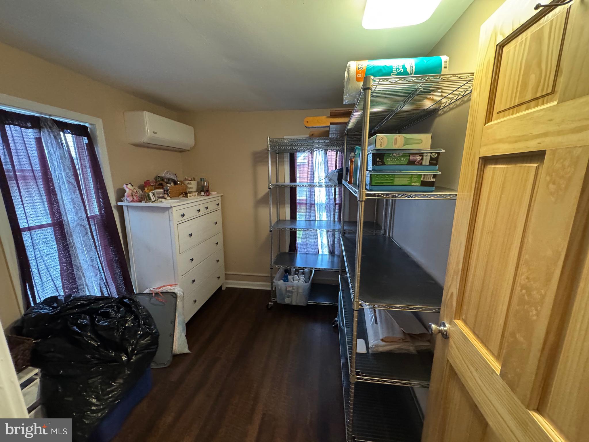 HOWARD - Residential