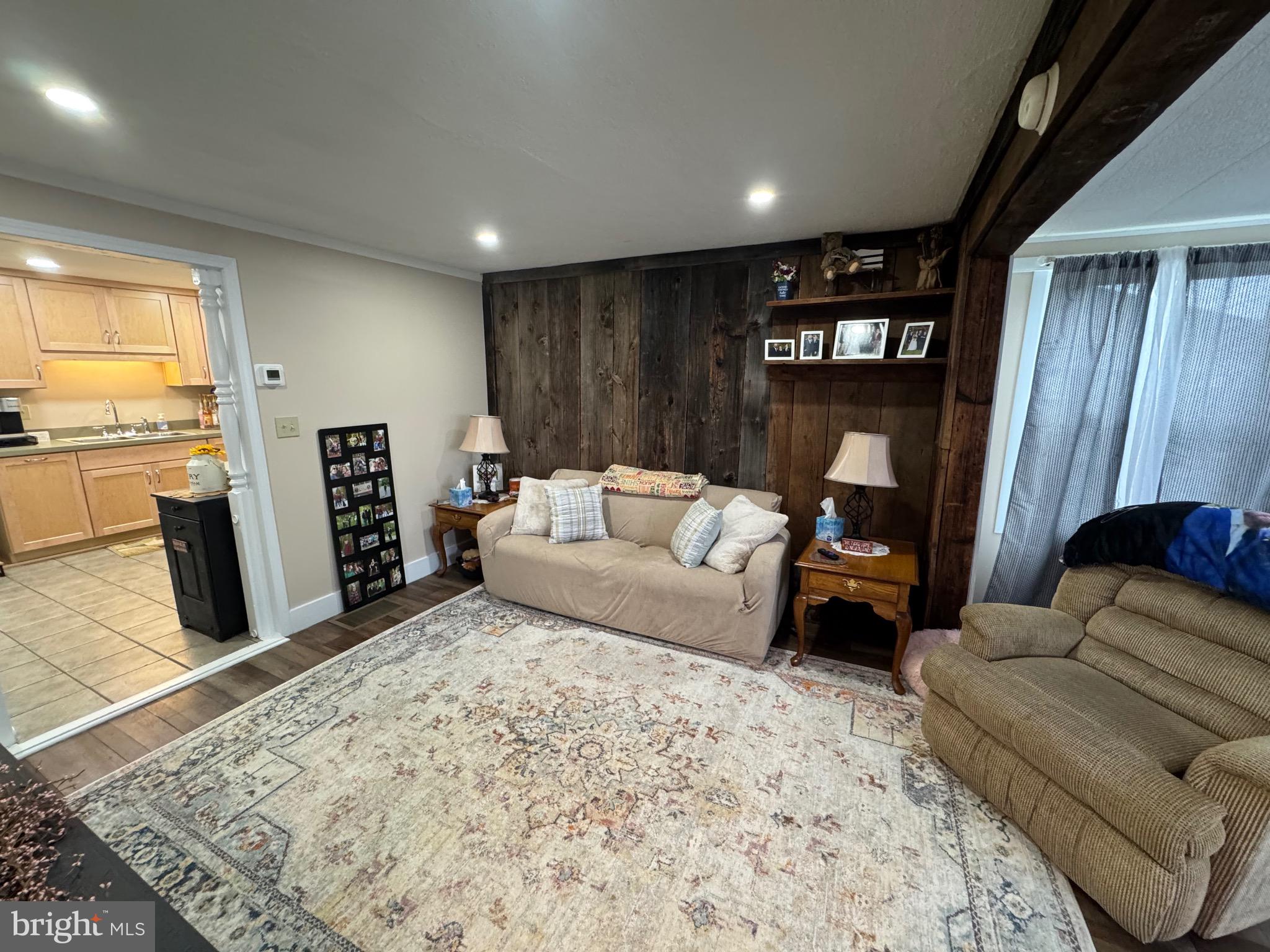 HOWARD - Residential