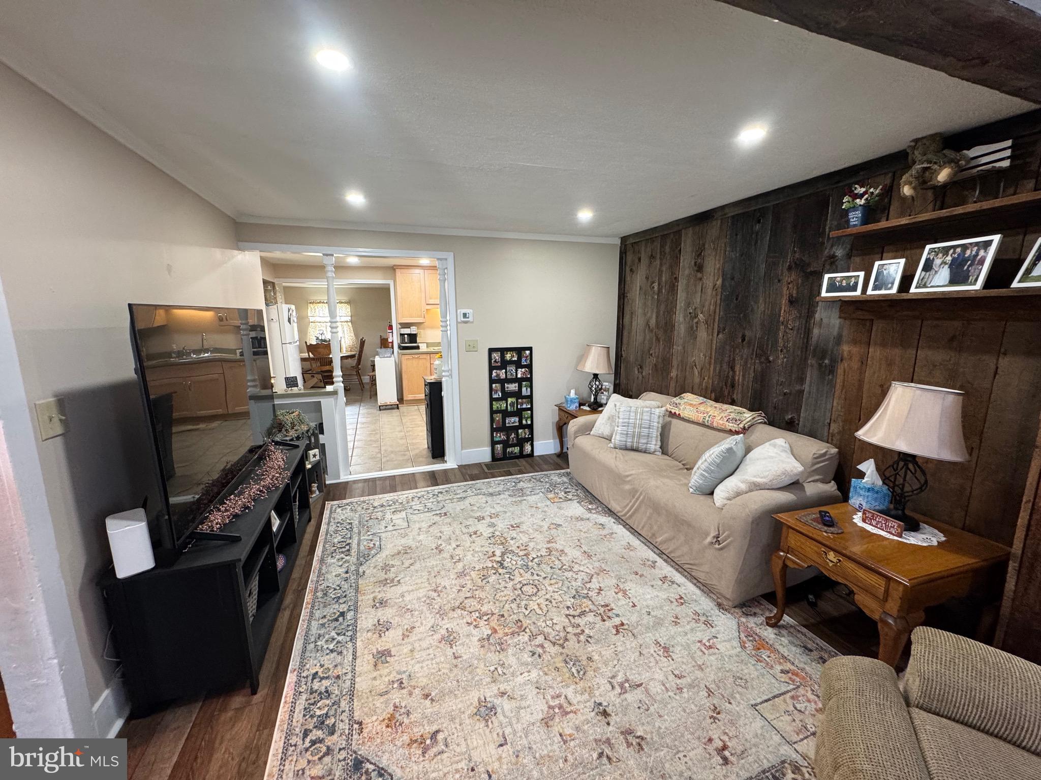 HOWARD - Residential