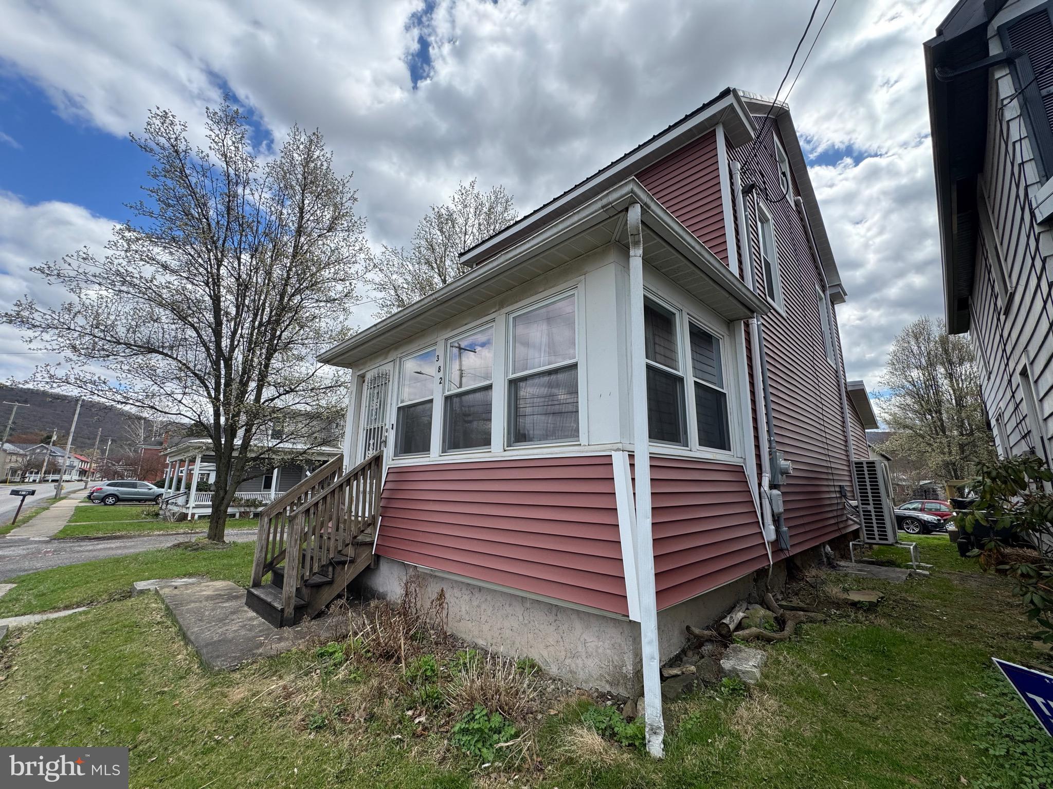 HOWARD - Residential