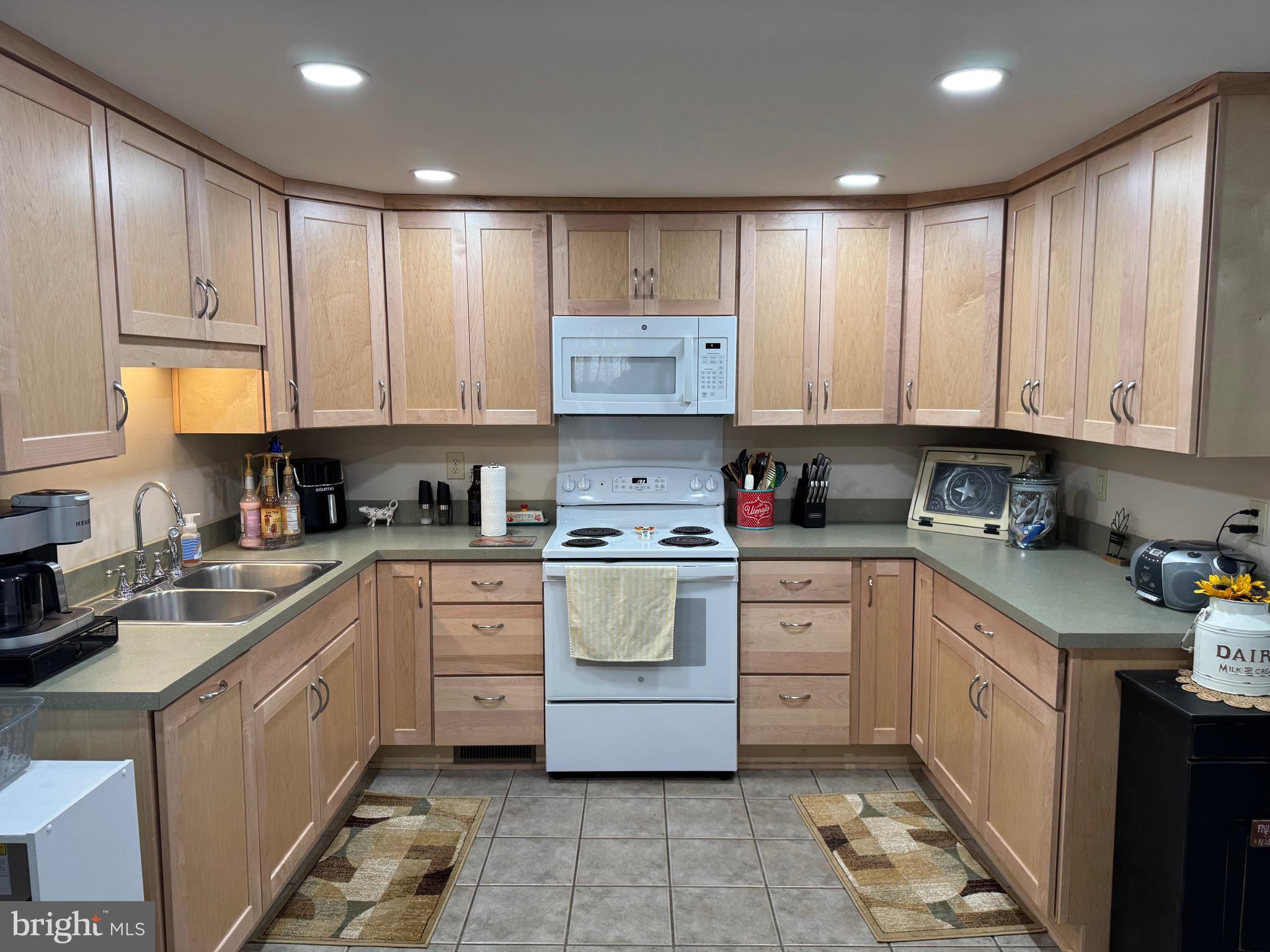 HOWARD - Residential