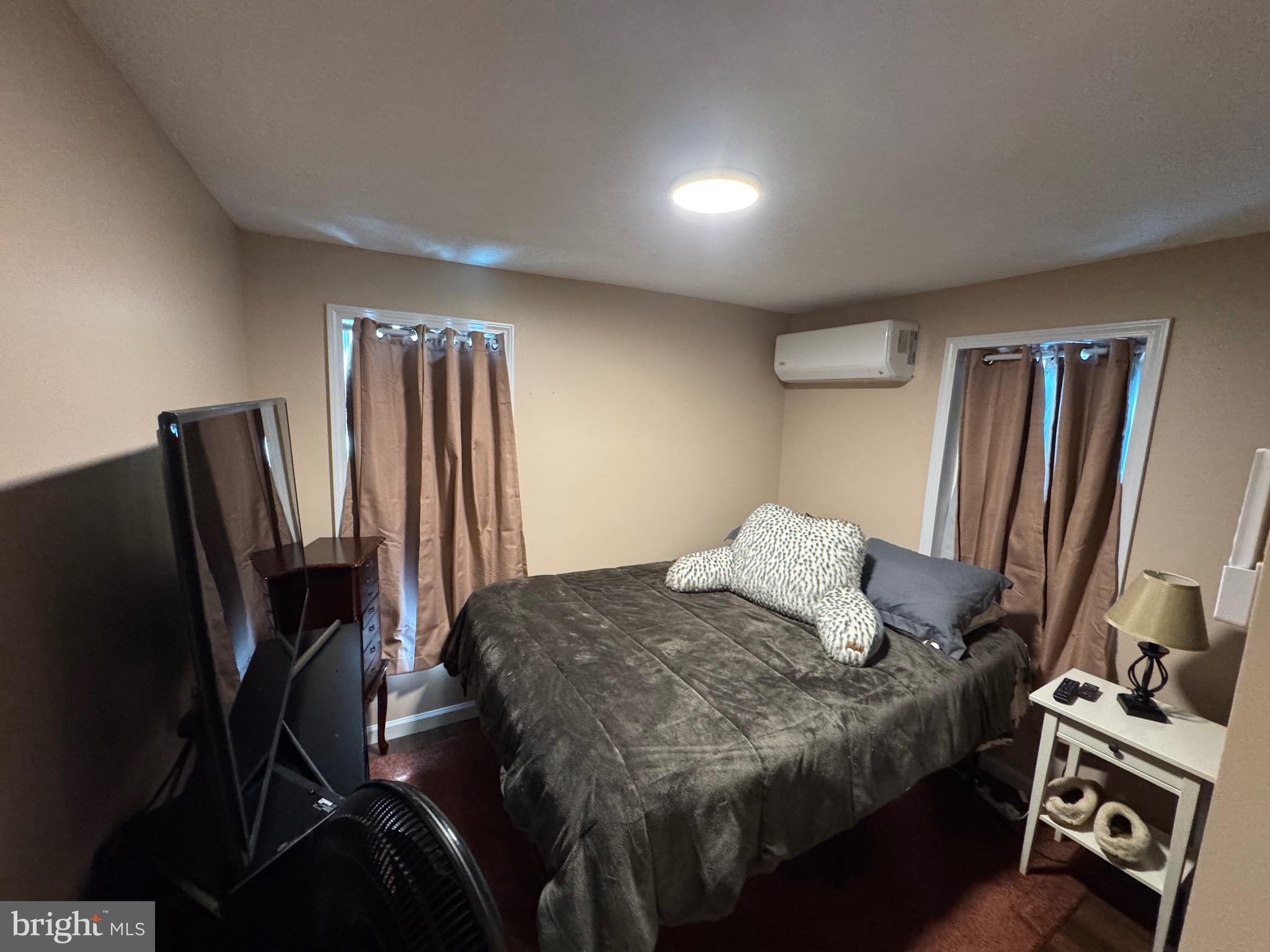 HOWARD - Residential