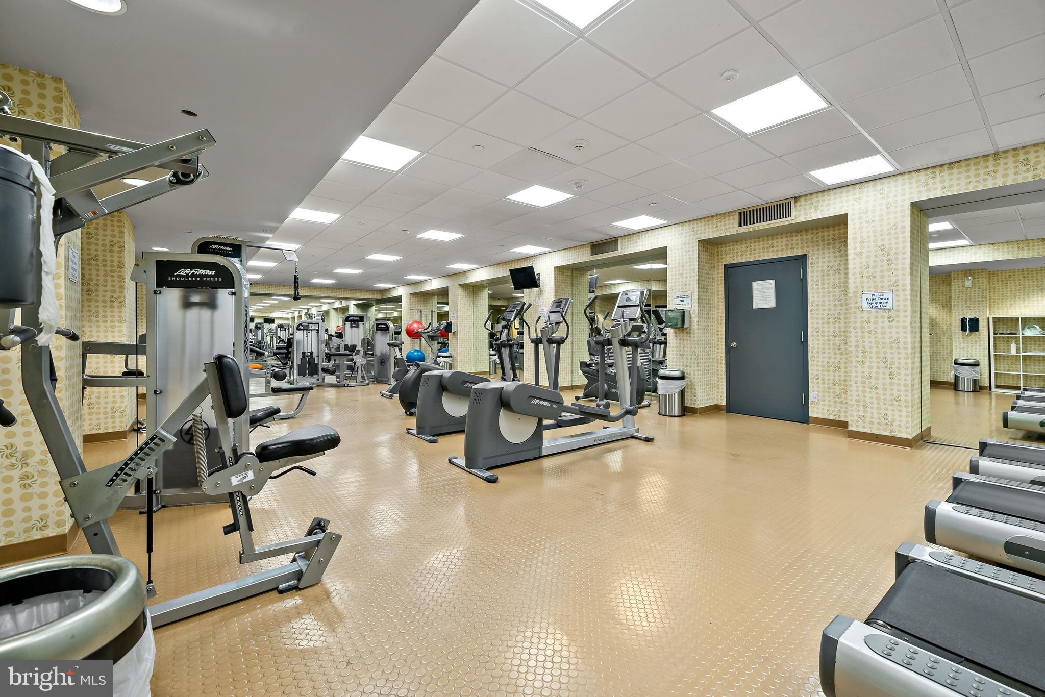 FAIRMOUNT - Residential Lease