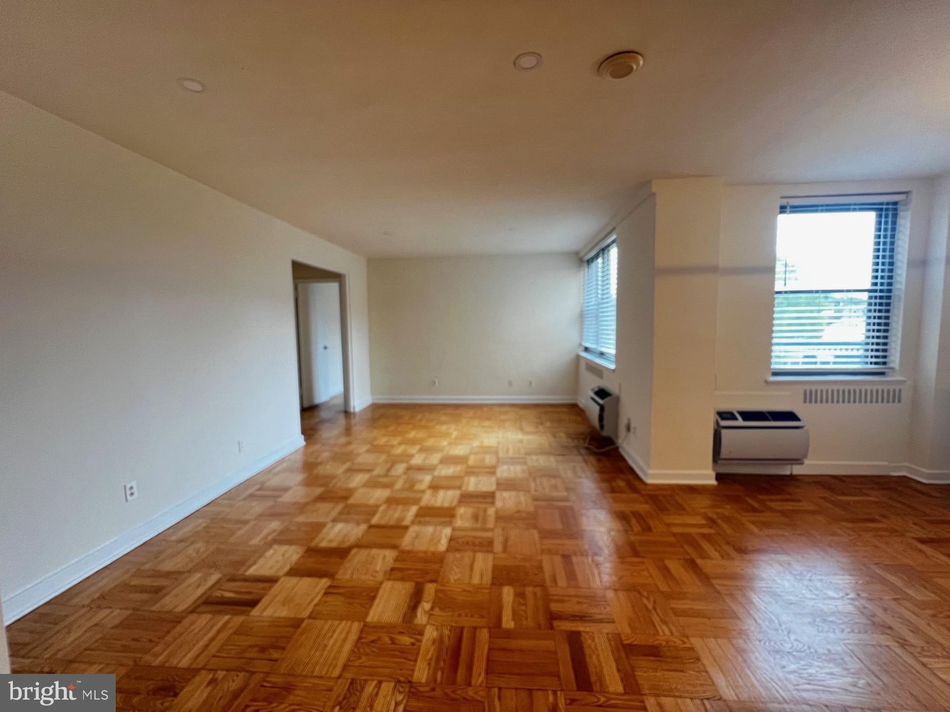 FAIRMOUNT - Residential Lease