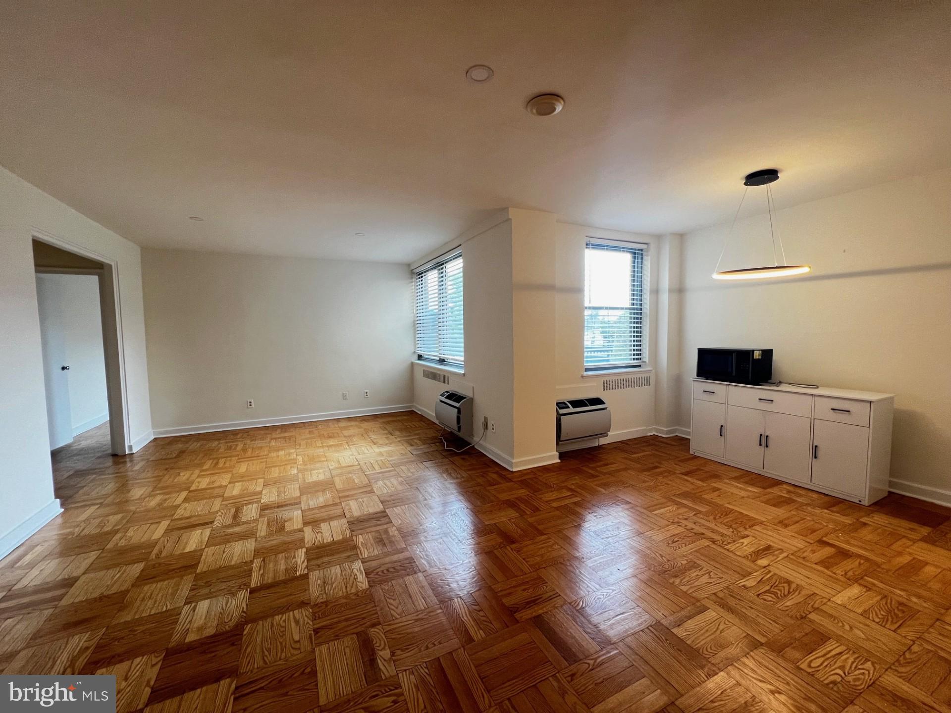 FAIRMOUNT - Residential Lease