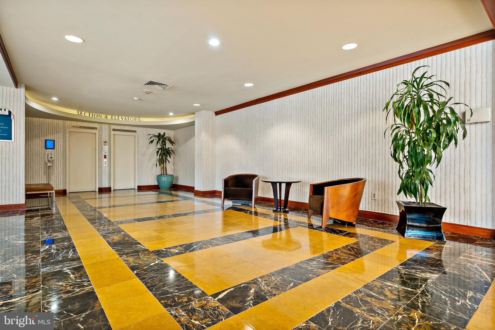 FAIRMOUNT - Residential Lease