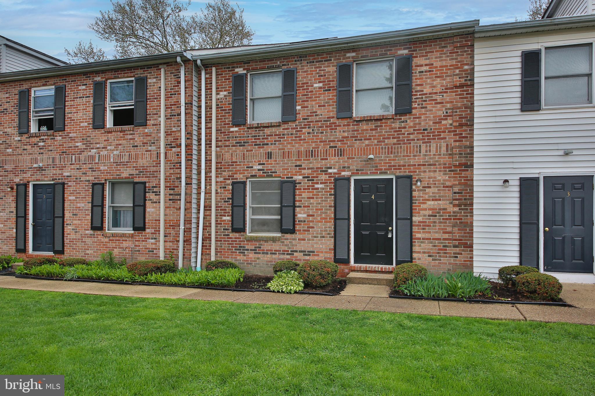 THE PINES - Residential