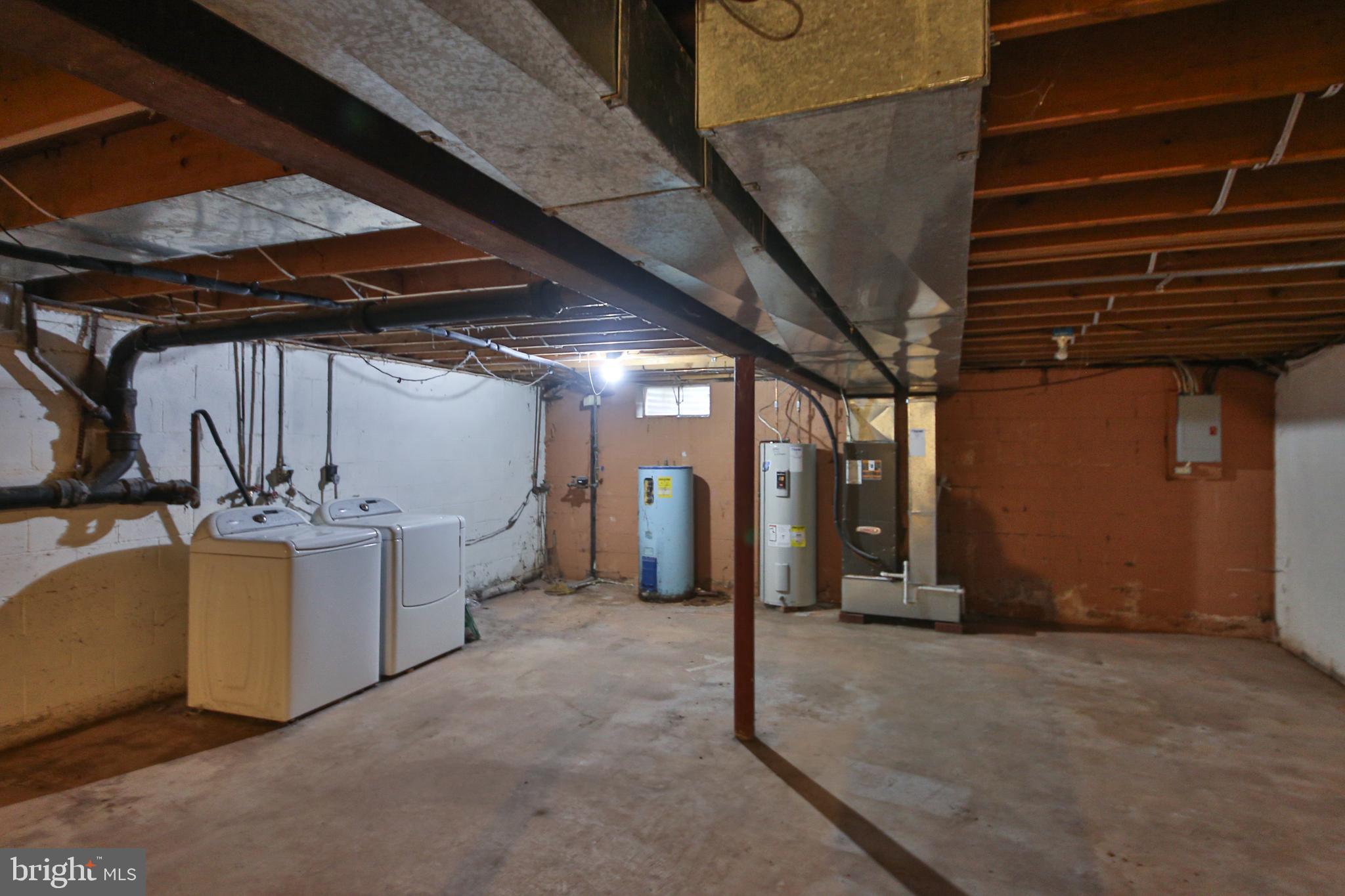 THE PINES - Residential