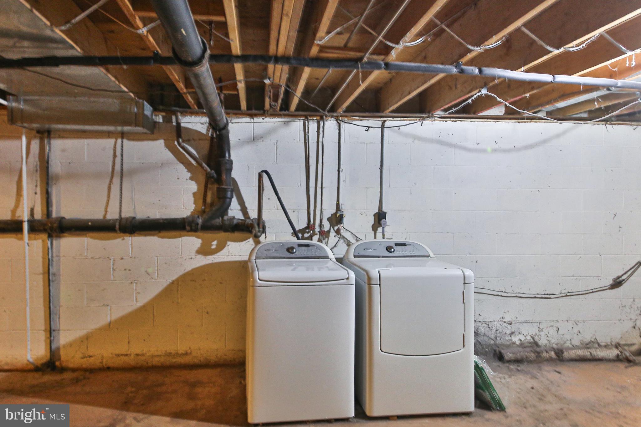 THE PINES - Residential