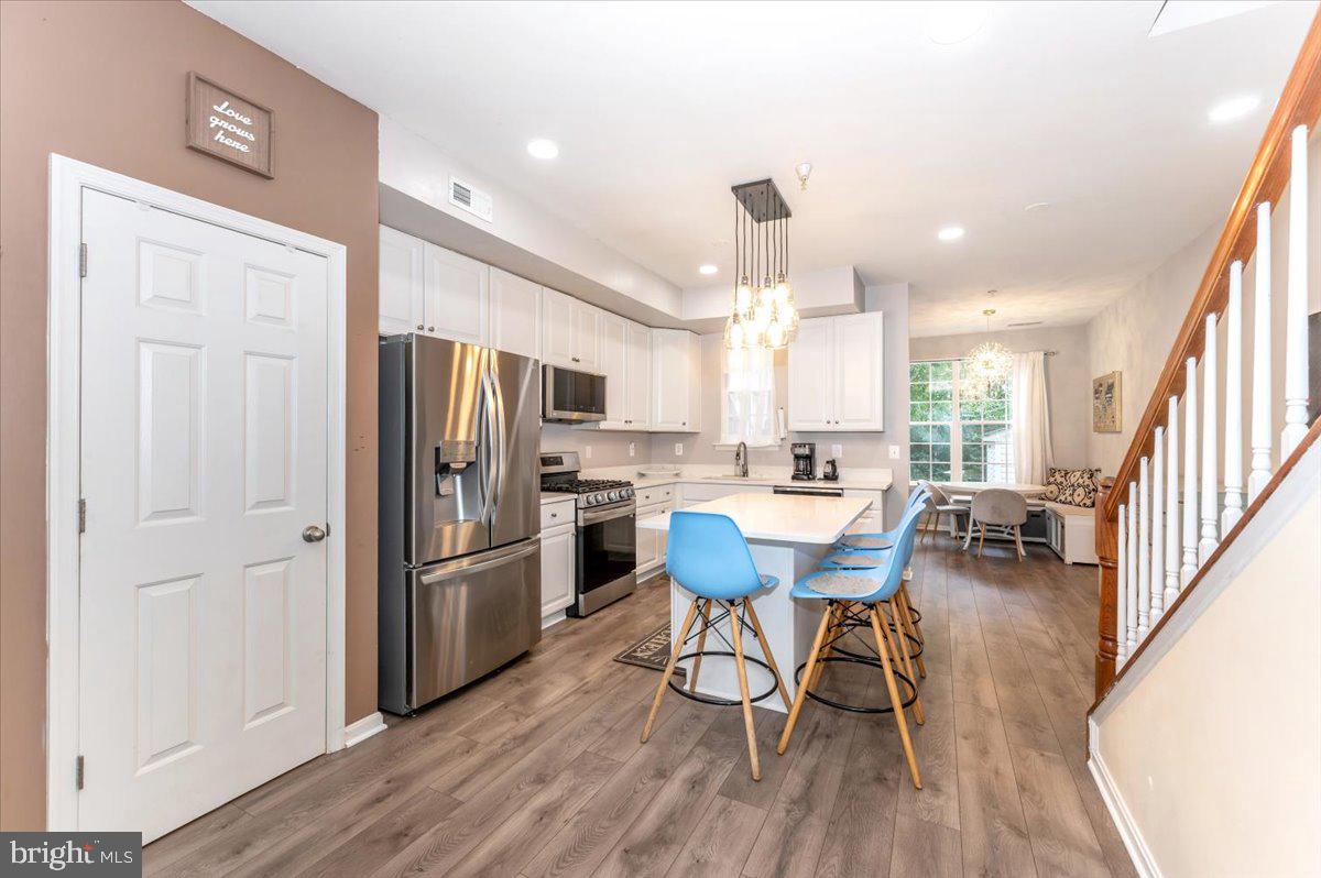 BALLENGER CREEK CENTER POND - Residential