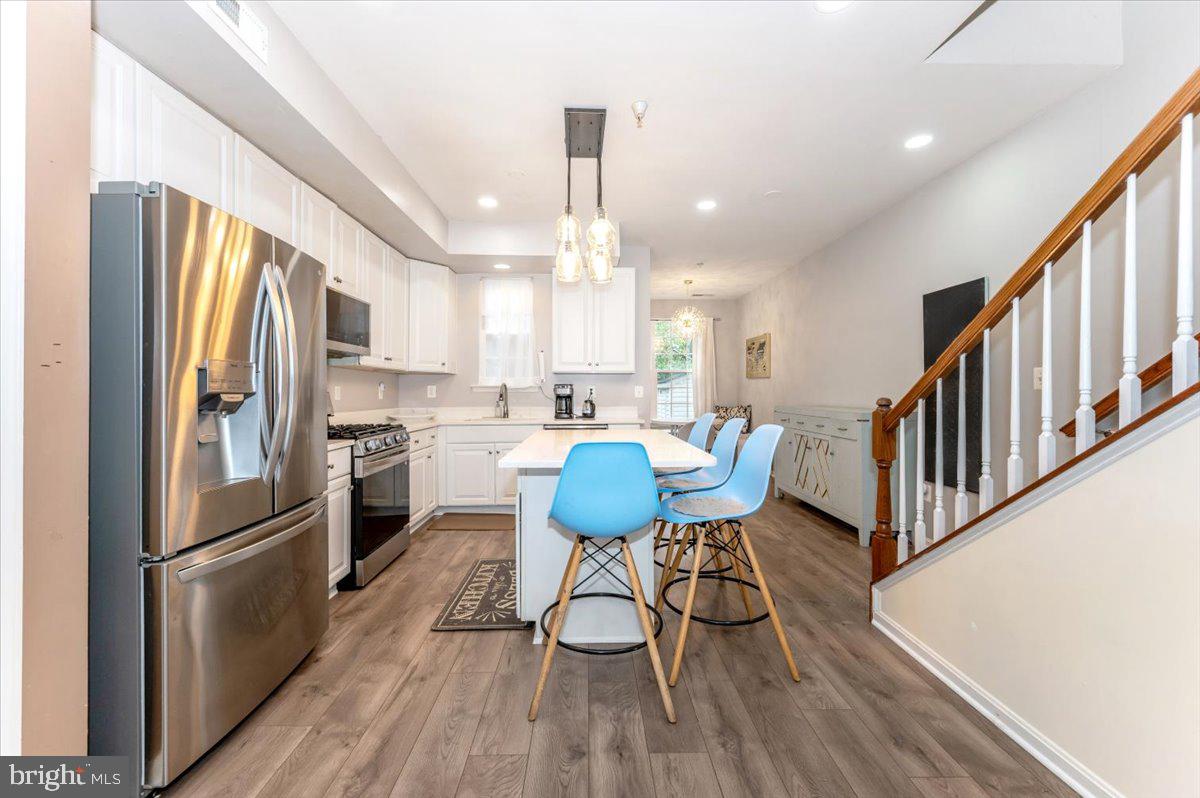 BALLENGER CREEK CENTER POND - Residential