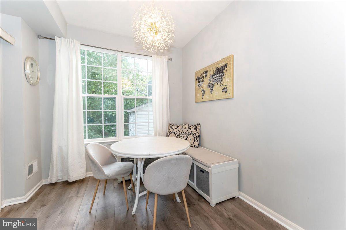 BALLENGER CREEK CENTER POND - Residential