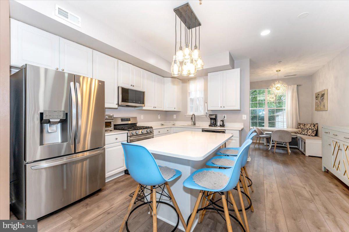 BALLENGER CREEK CENTER POND - Residential