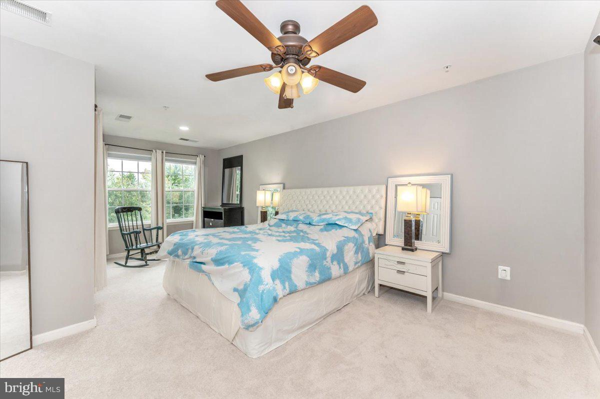 BALLENGER CREEK CENTER POND - Residential