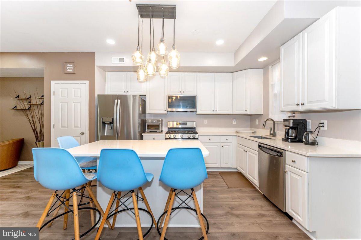 BALLENGER CREEK CENTER POND - Residential