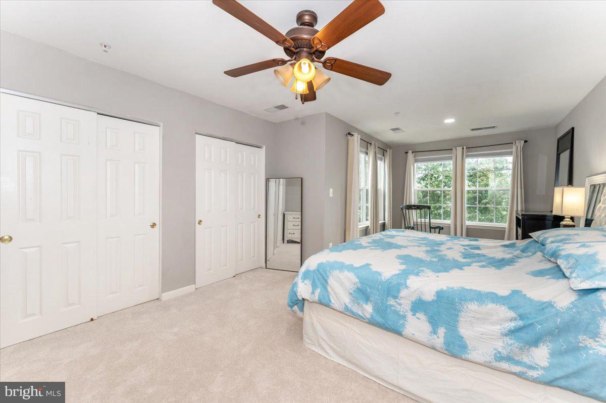 BALLENGER CREEK CENTER POND - Residential