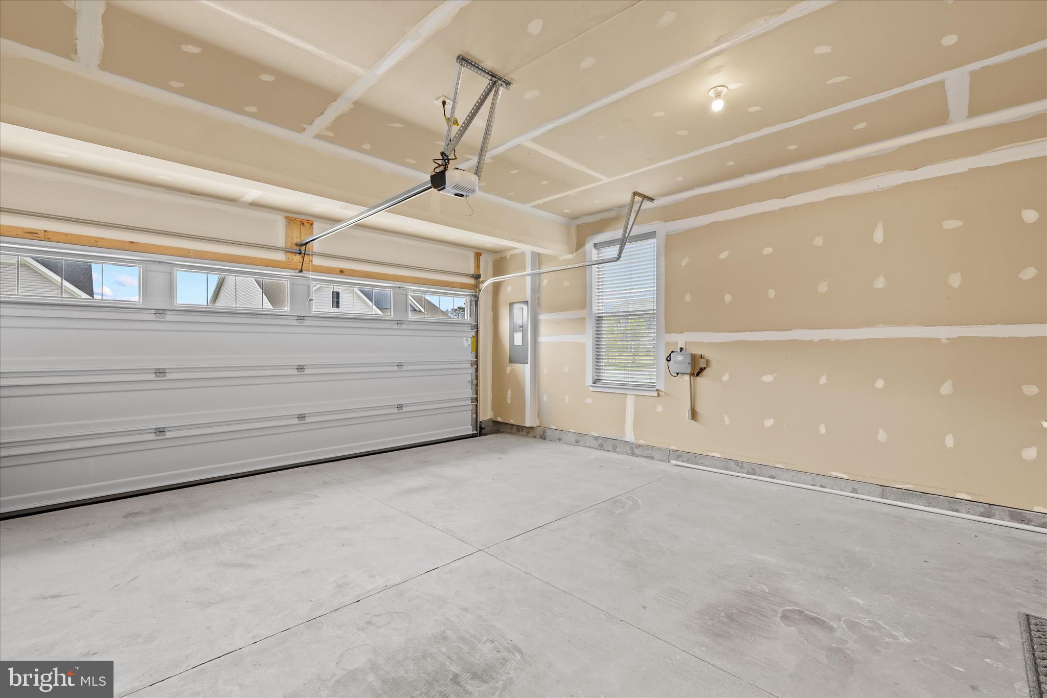 MILOS HAVEN - Residential