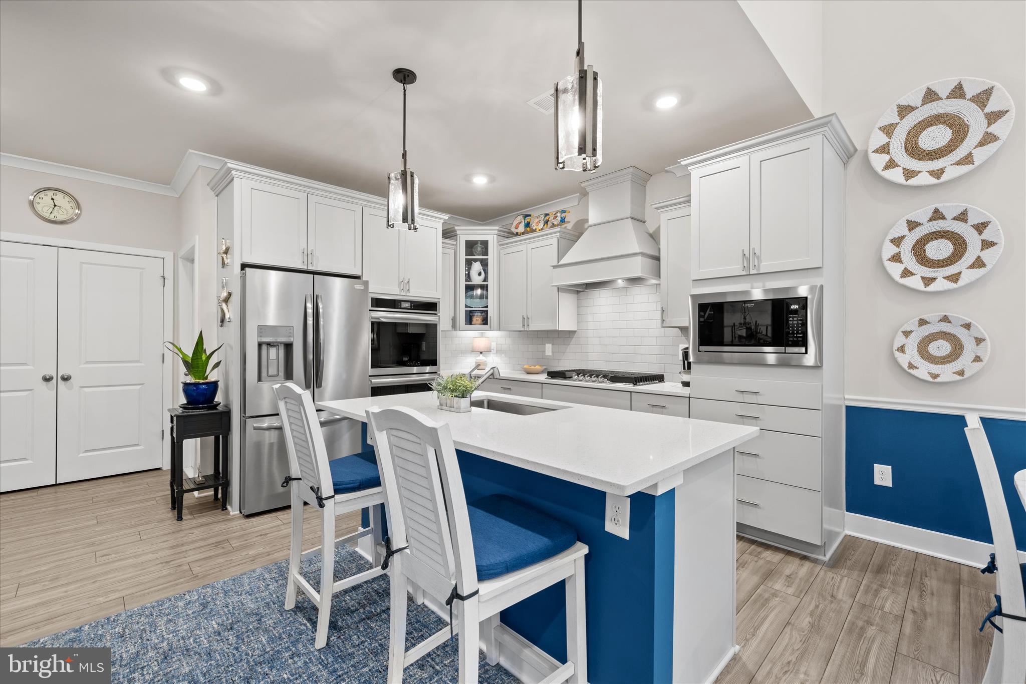 MILOS HAVEN - Residential