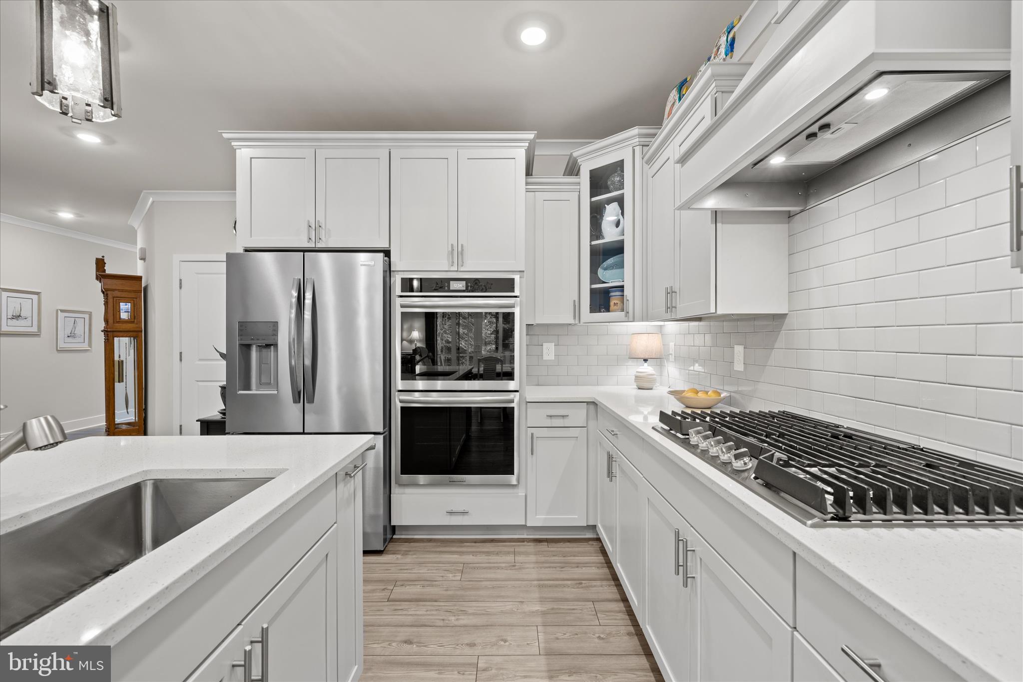 MILOS HAVEN - Residential