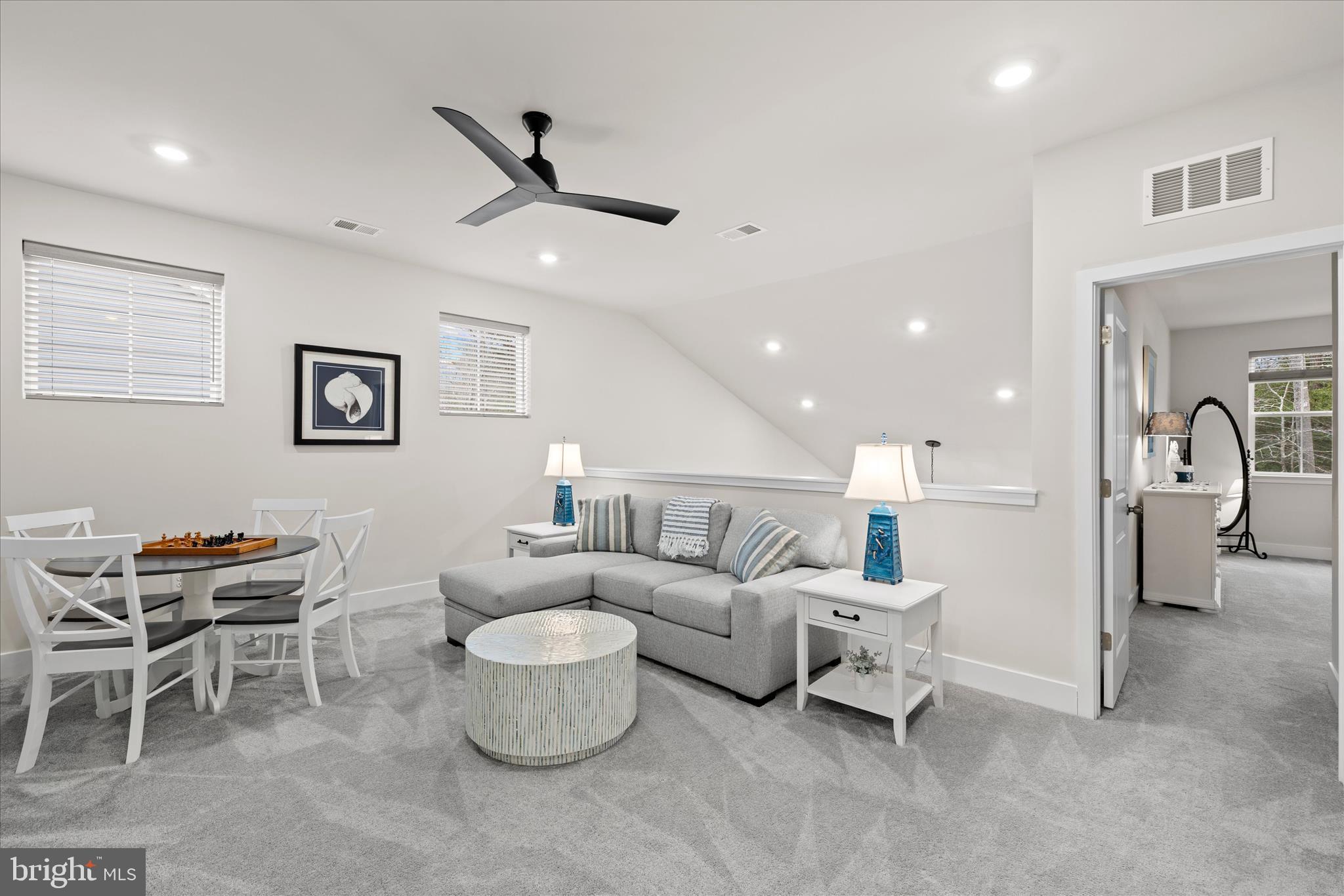 MILOS HAVEN - Residential