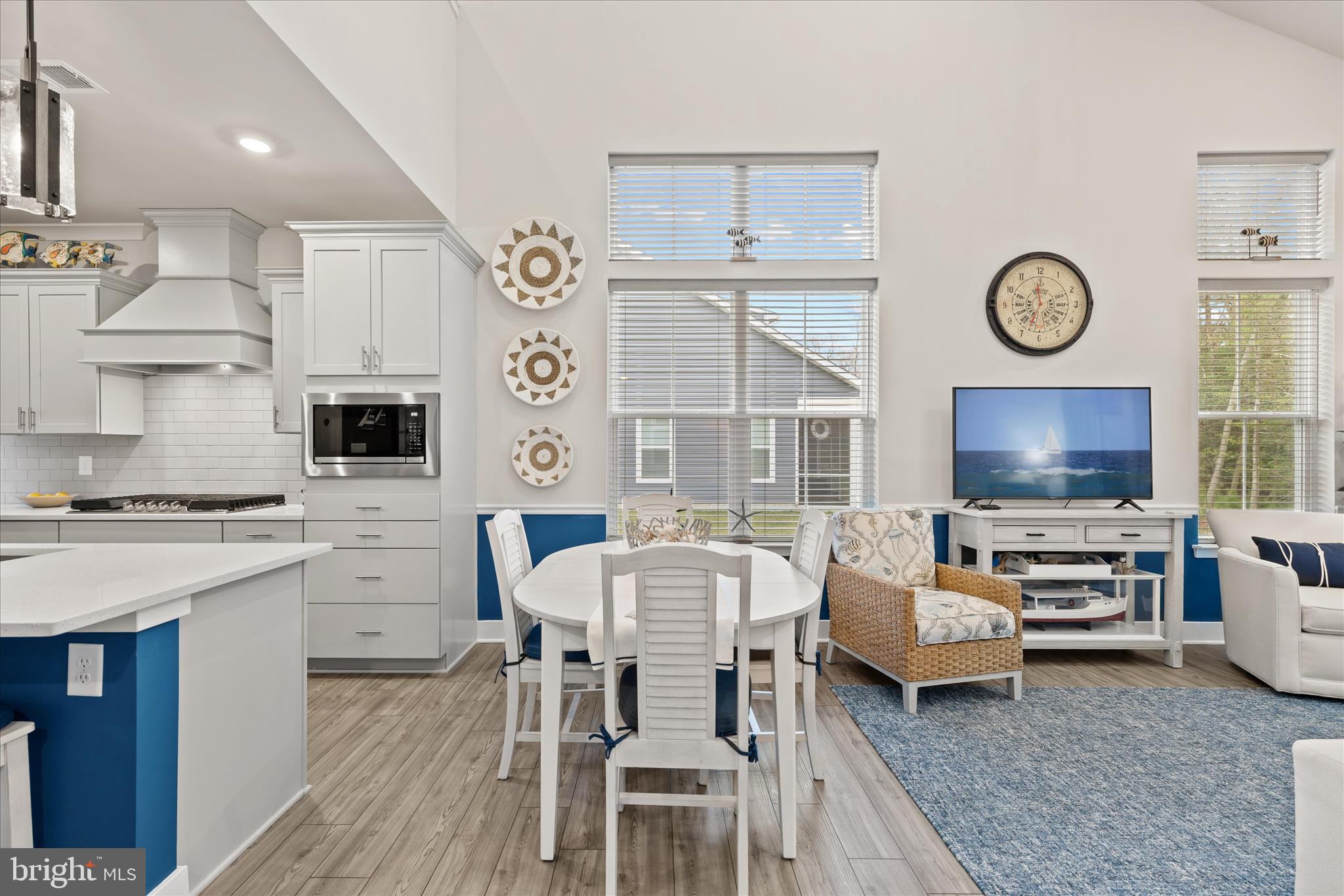 MILOS HAVEN - Residential