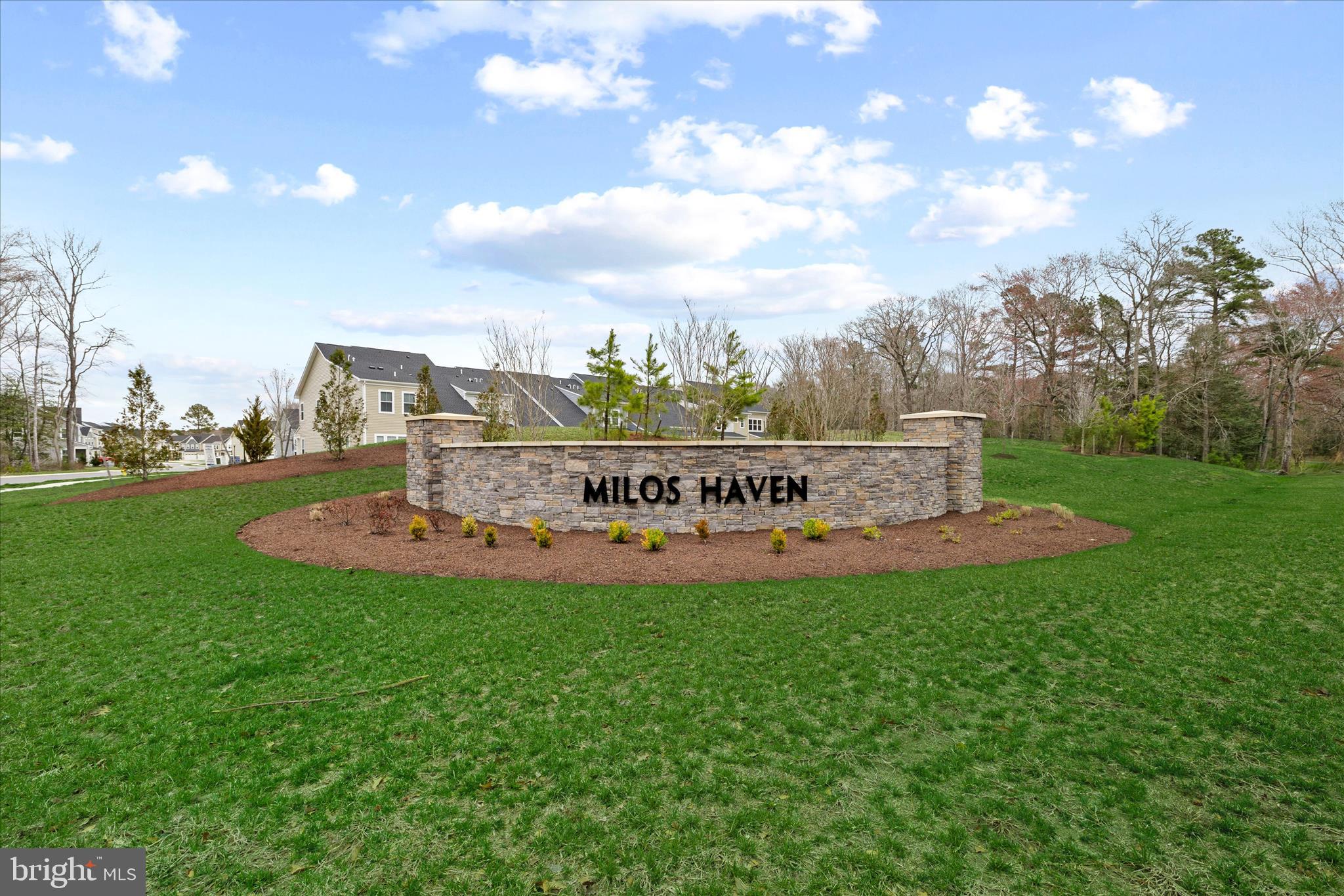 MILOS HAVEN - Residential