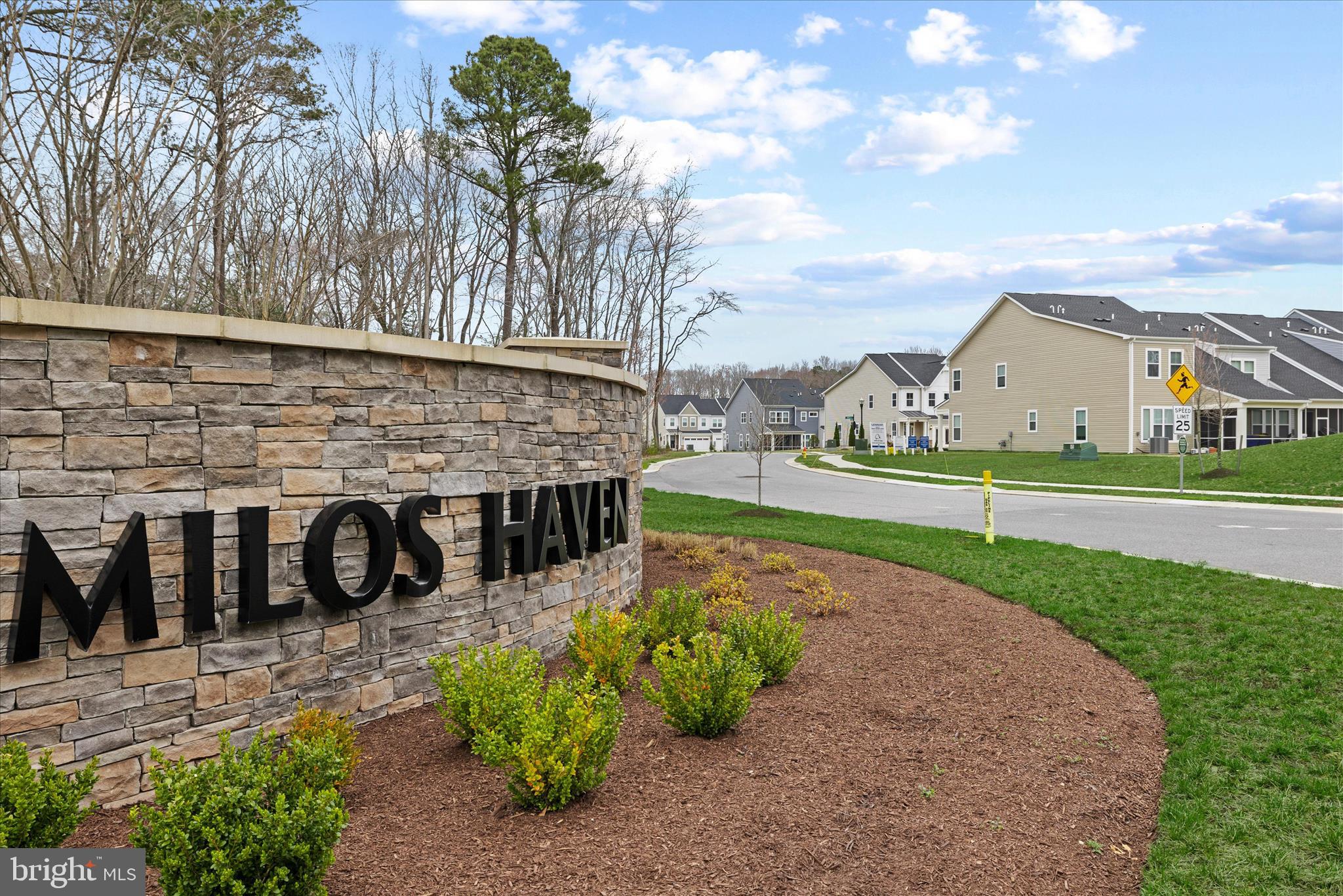 MILOS HAVEN - Residential