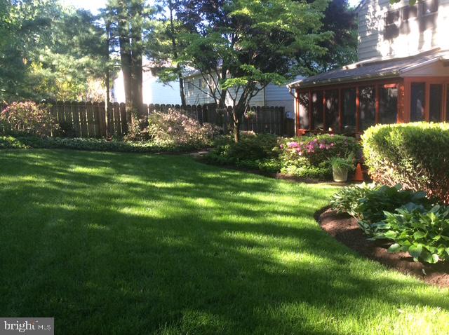 BROOKEVILLE KNOLLS - Residential