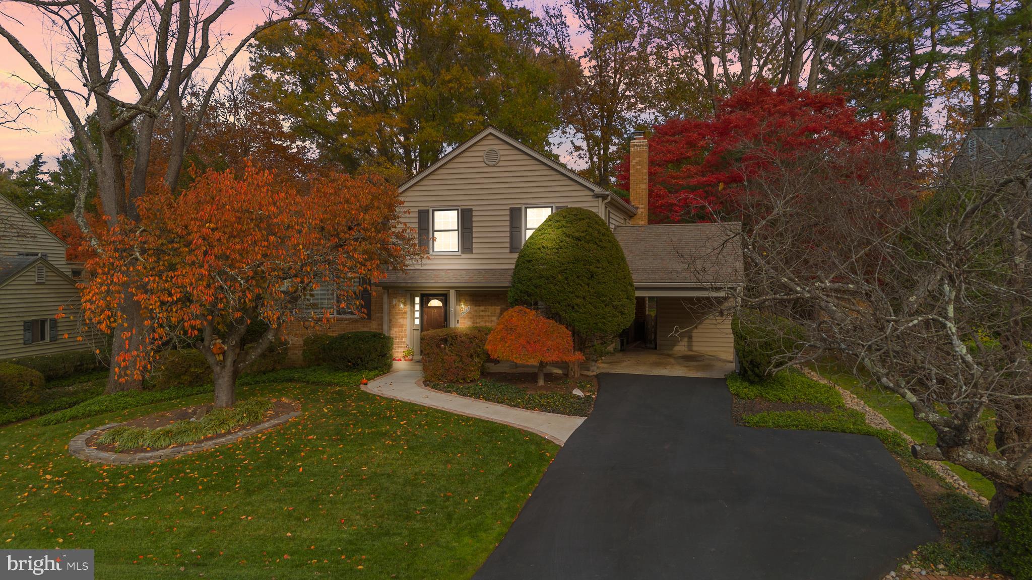 BROOKEVILLE KNOLLS - Residential