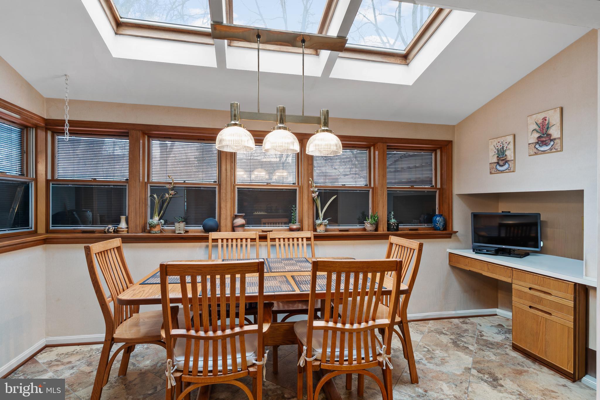 BROOKEVILLE KNOLLS - Residential