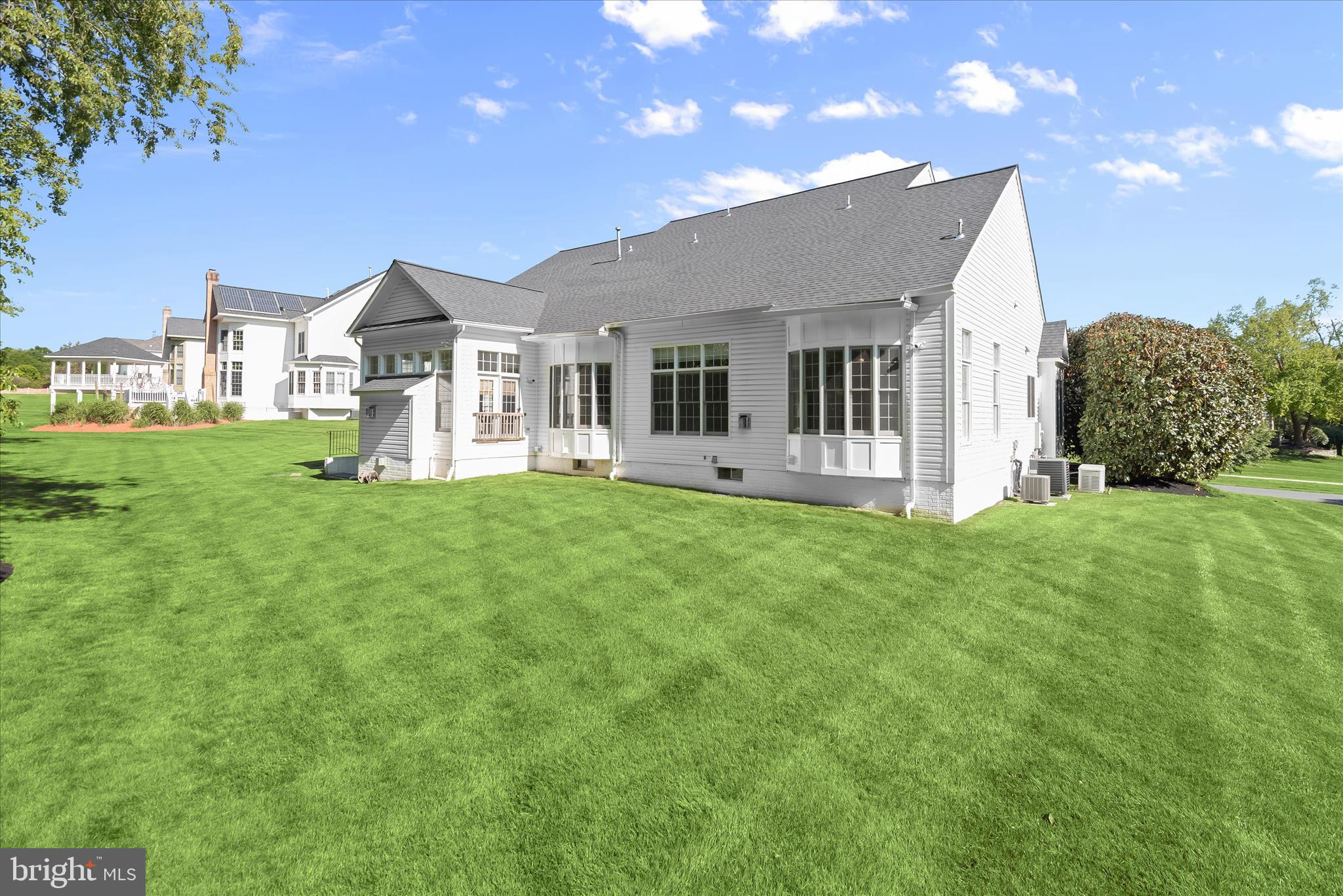 HAMPSHIRE GREENS - Residential