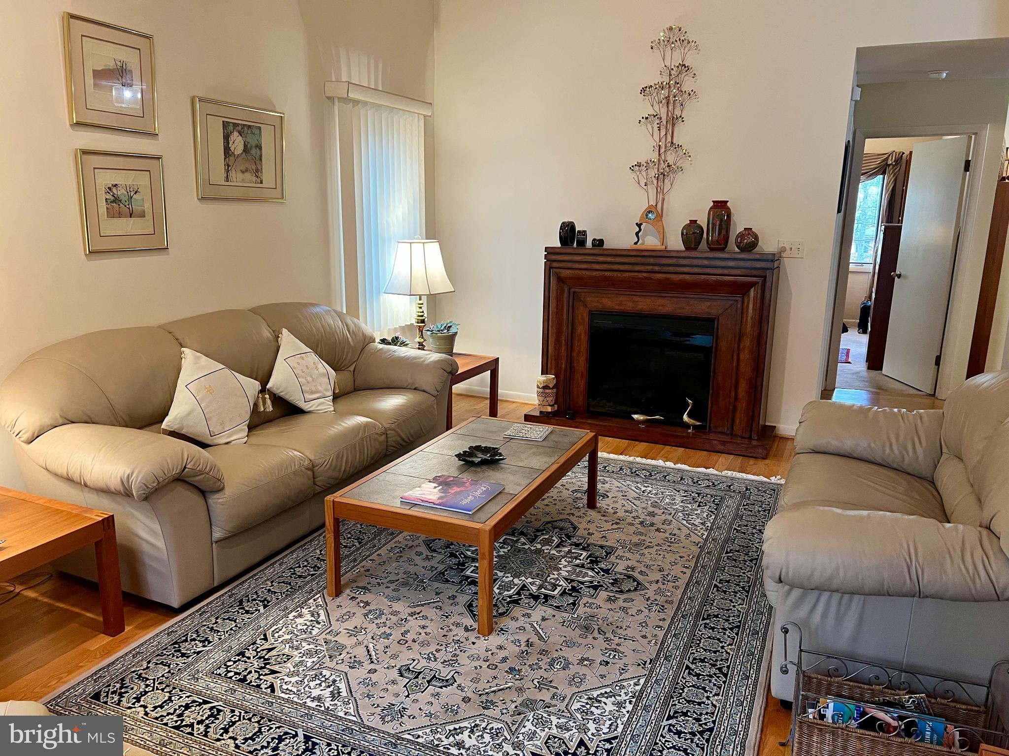 RESTON - Residential