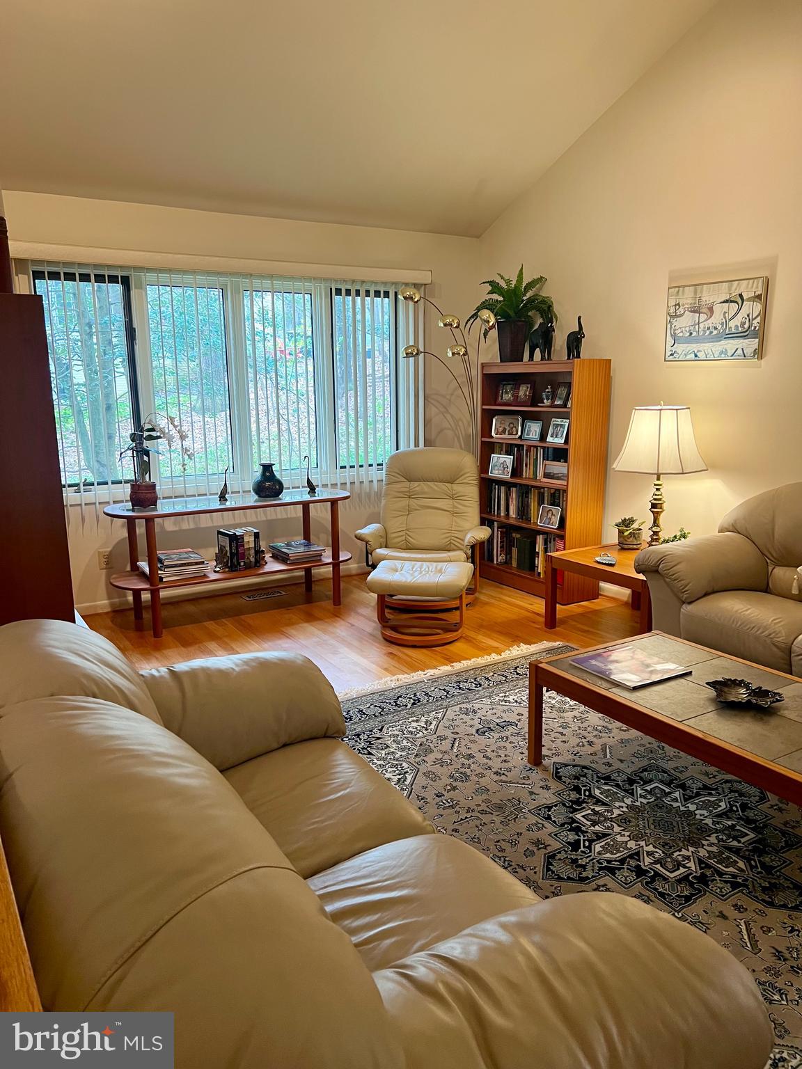 RESTON - Residential