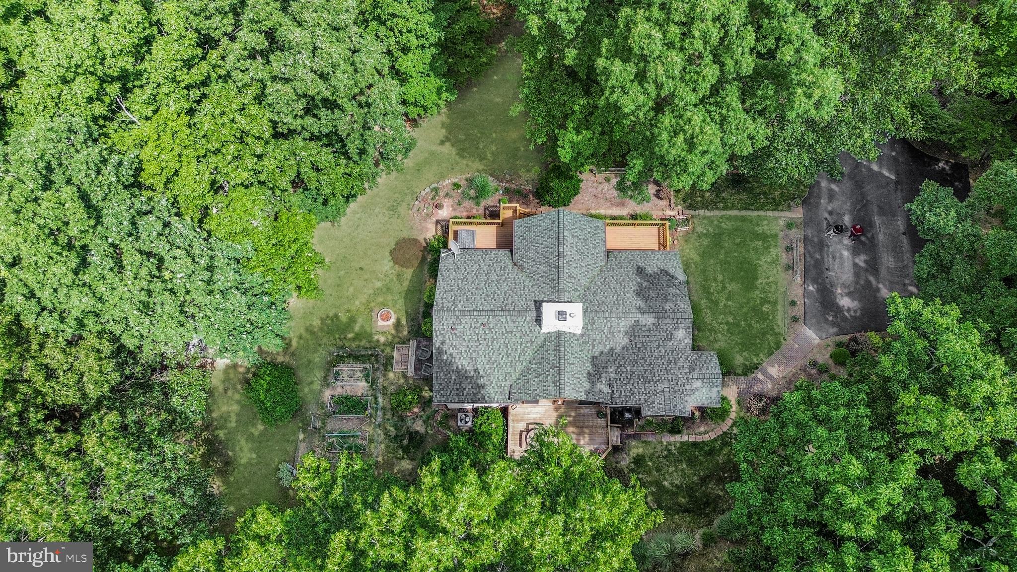 FOXWOOD KNOLLS - Residential