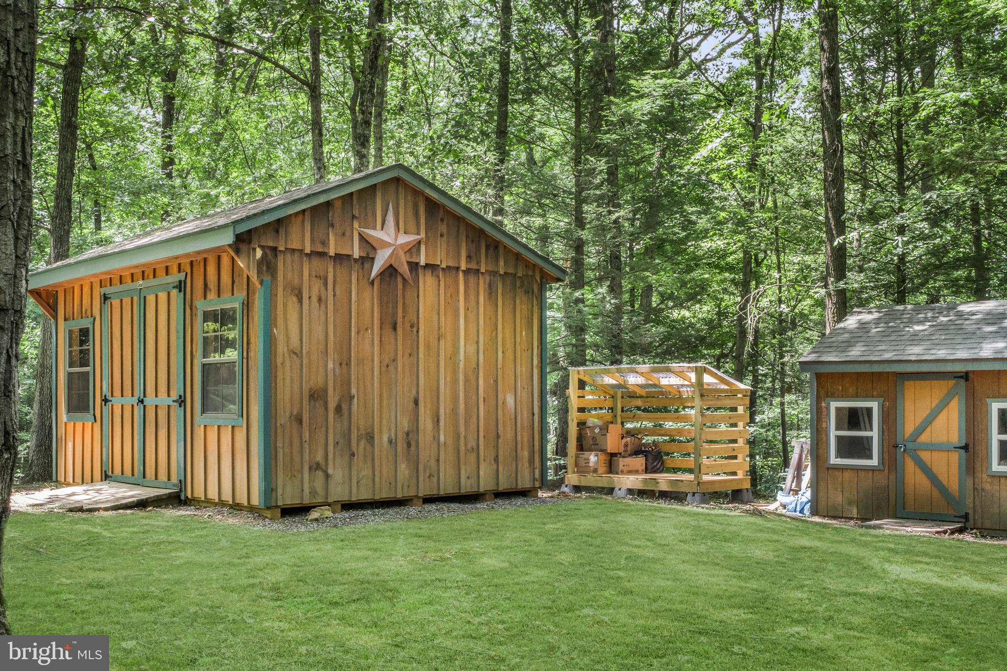 FOXWOOD KNOLLS - Residential