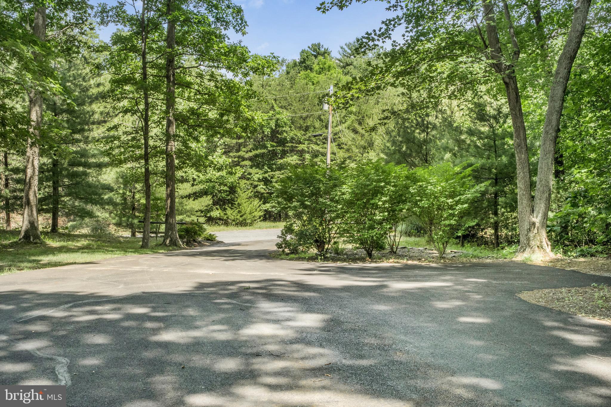 FOXWOOD KNOLLS - Residential