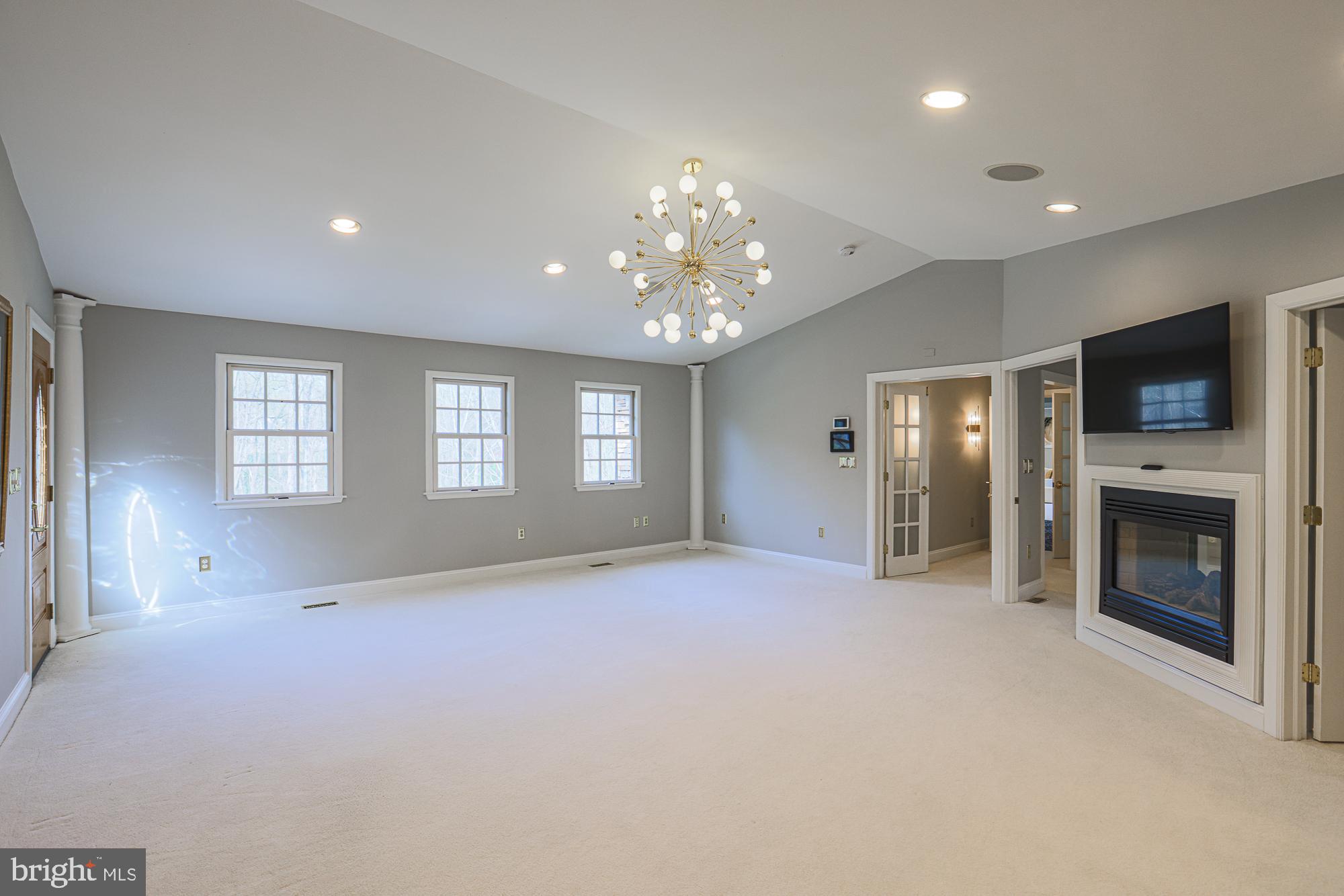 OWINGS MILLS - Residential