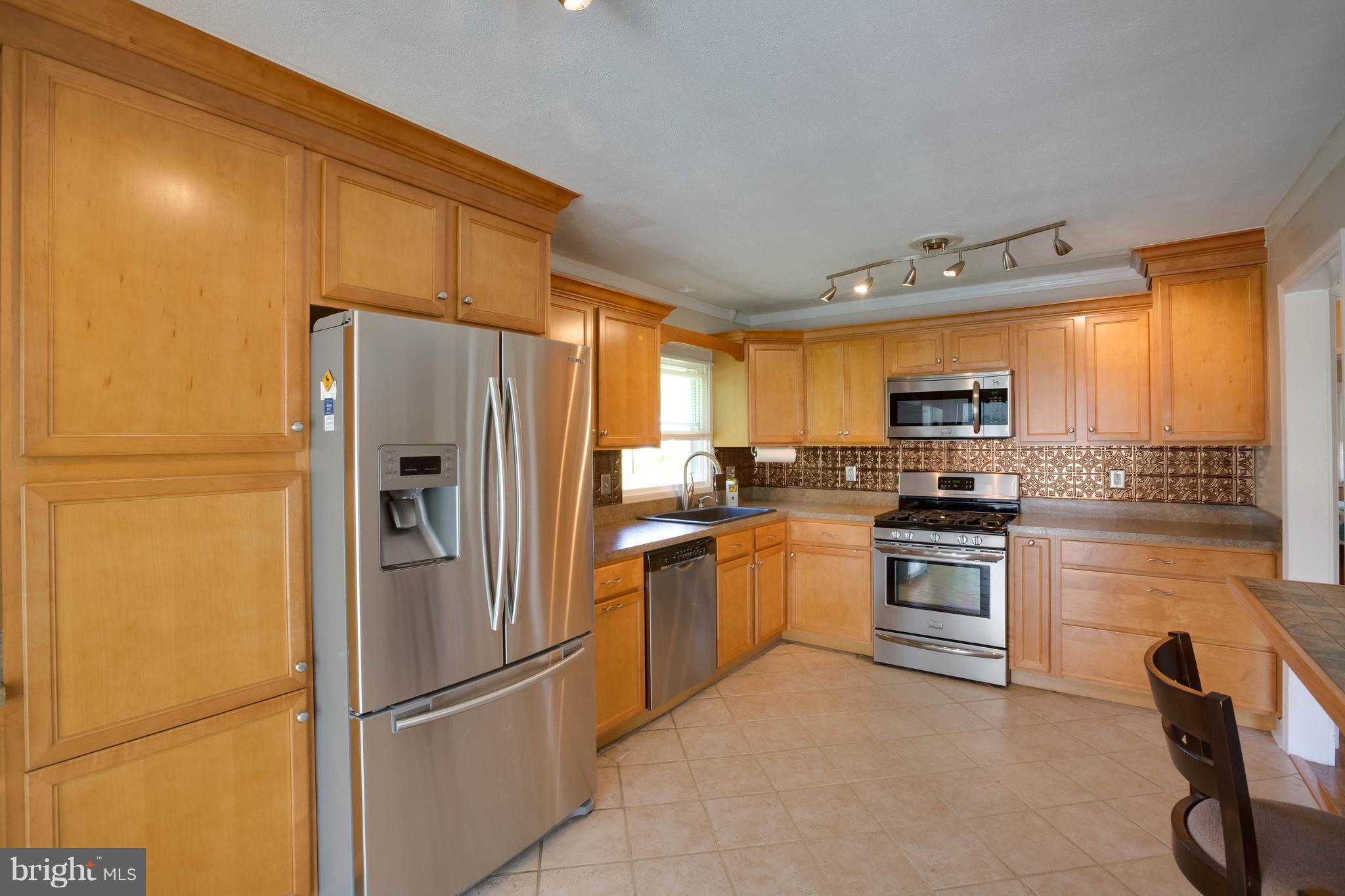 TURKEY HILL SUB - Residential